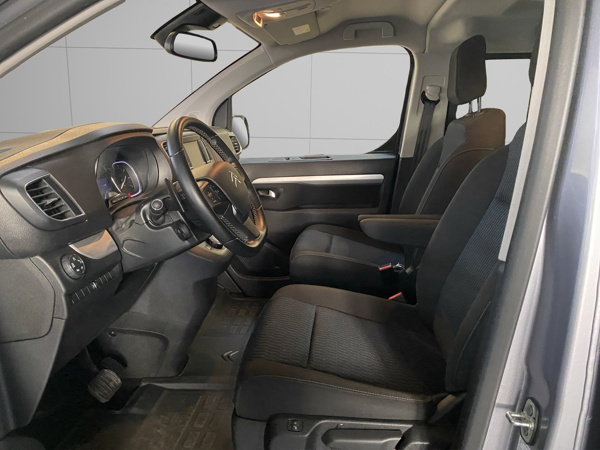 listing desktop thumbnail image 10