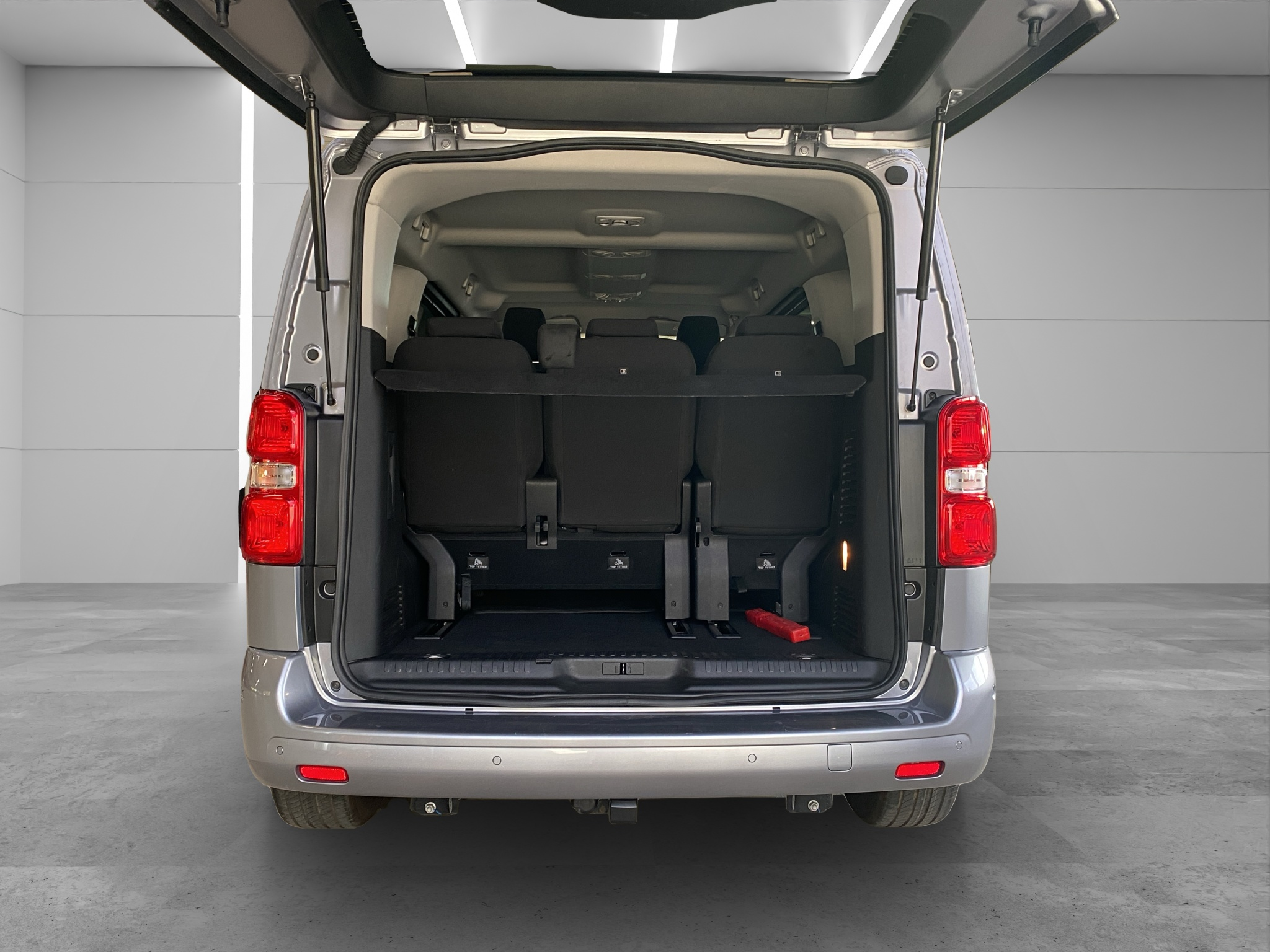 listing desktop thumbnail image 6