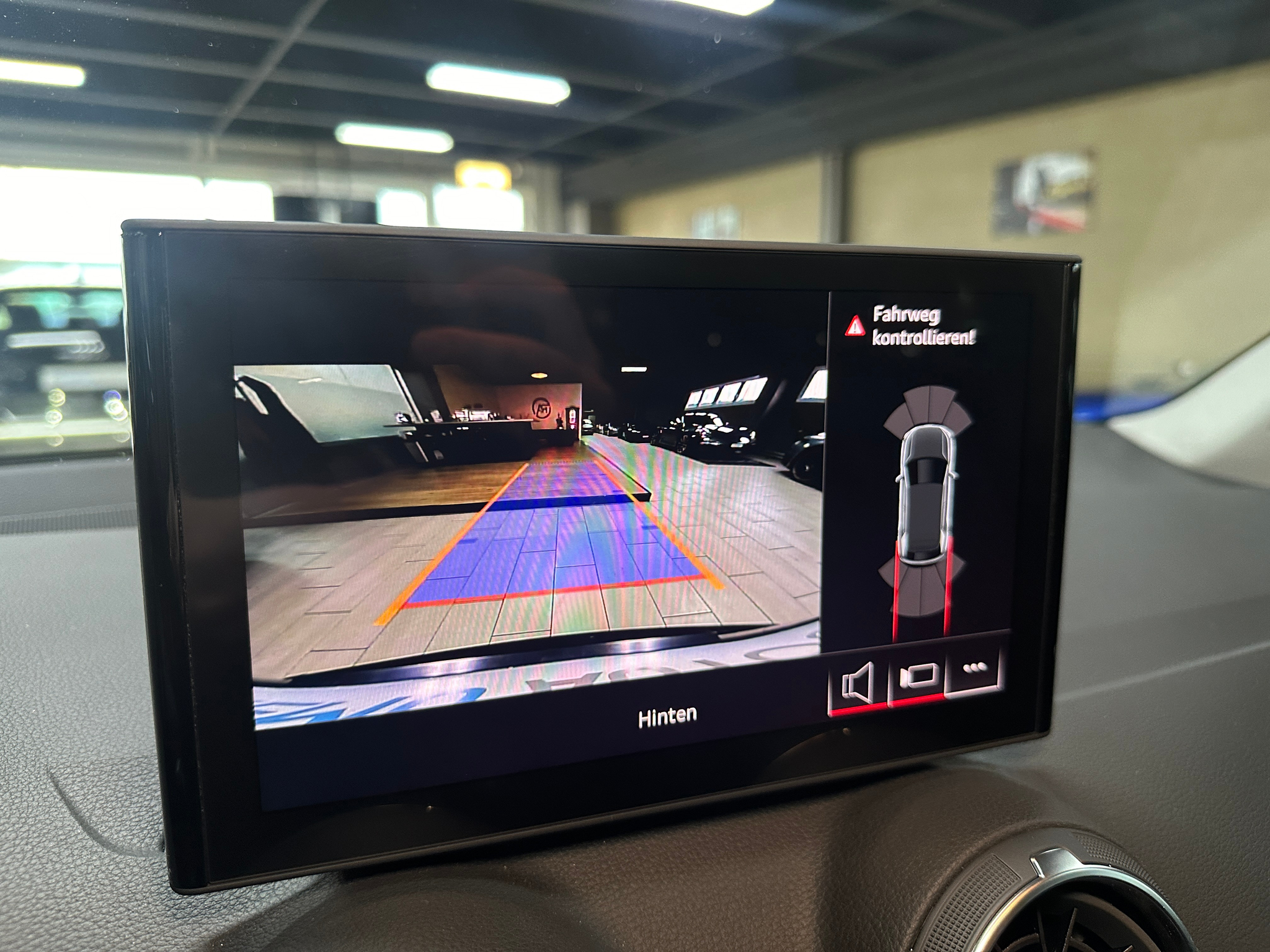 listing desktop thumbnail image 24