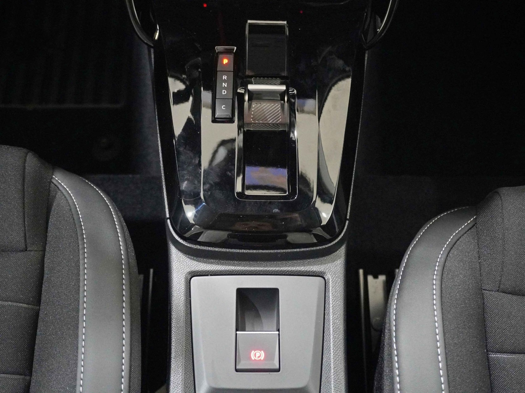 listing desktop thumbnail image 15