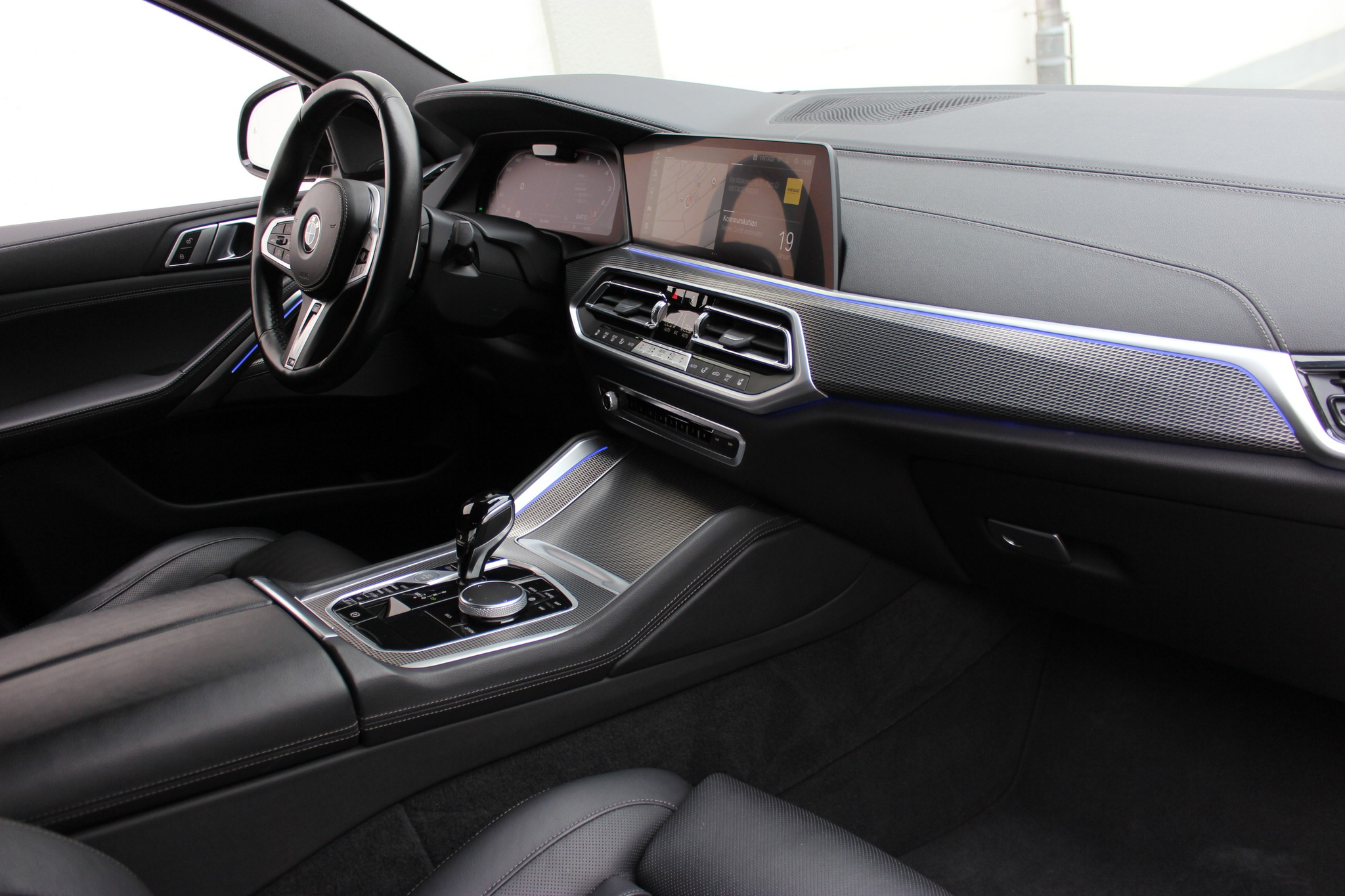 listing desktop thumbnail image 1