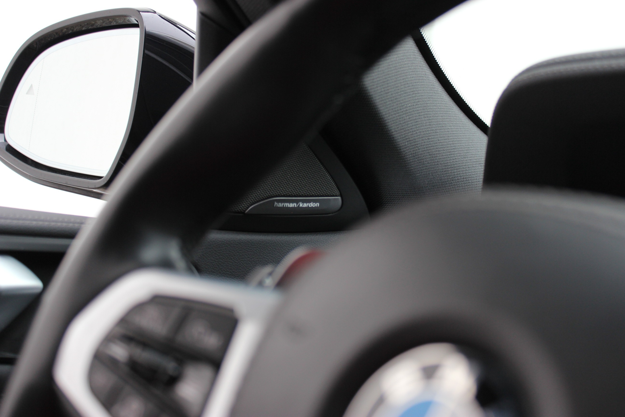 listing desktop thumbnail image 11