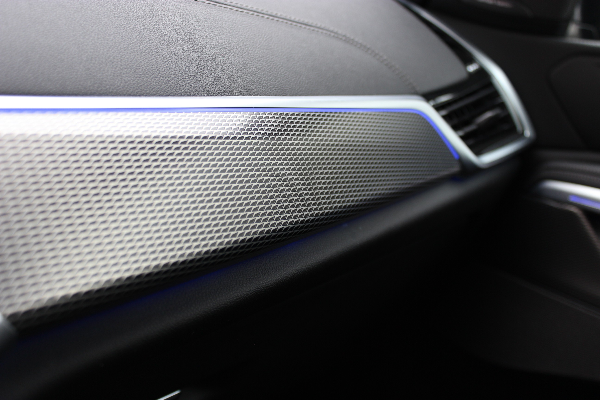 listing desktop thumbnail image 13