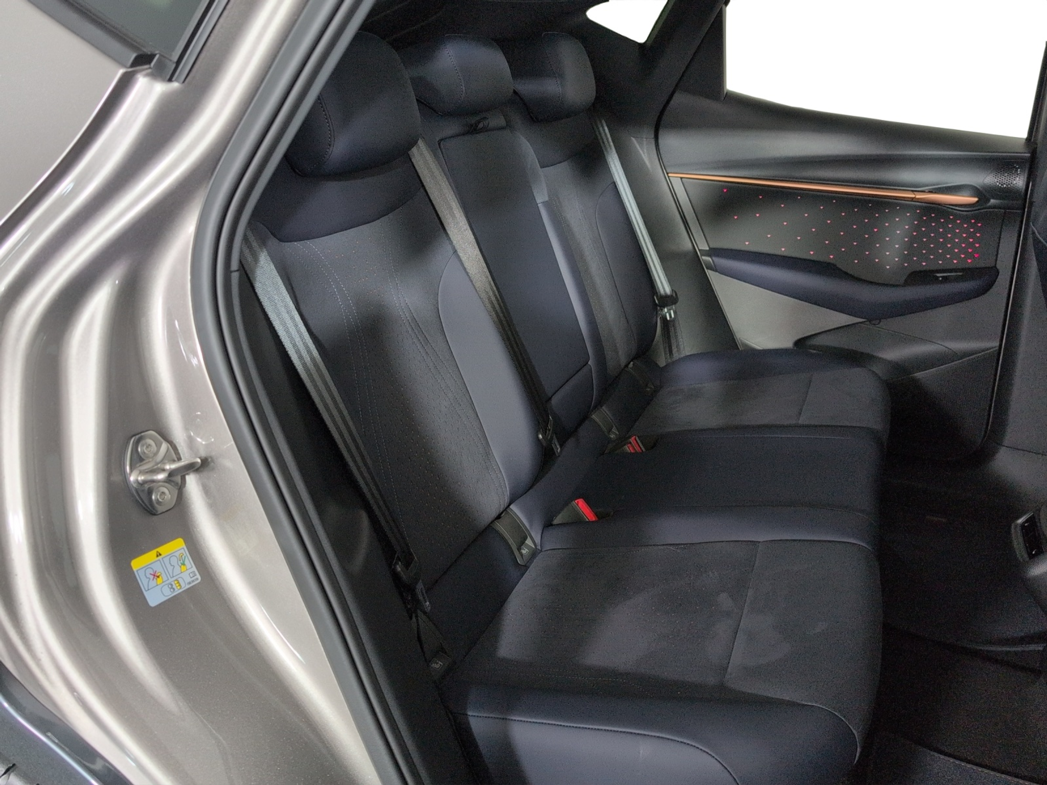 listing desktop thumbnail image 8