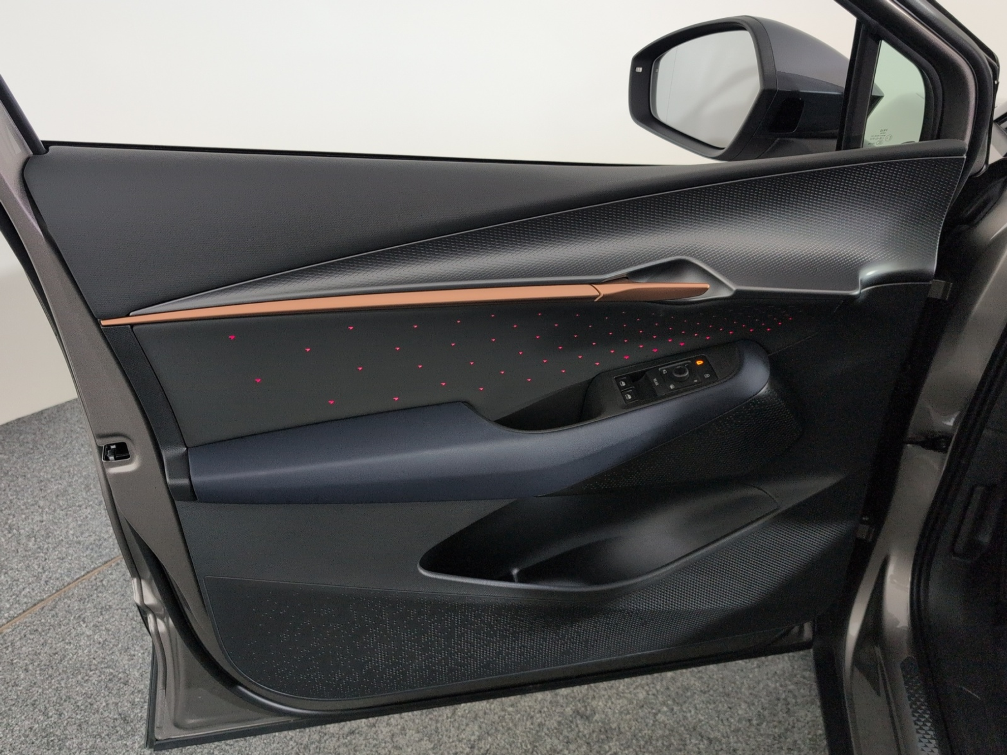 listing desktop thumbnail image 14