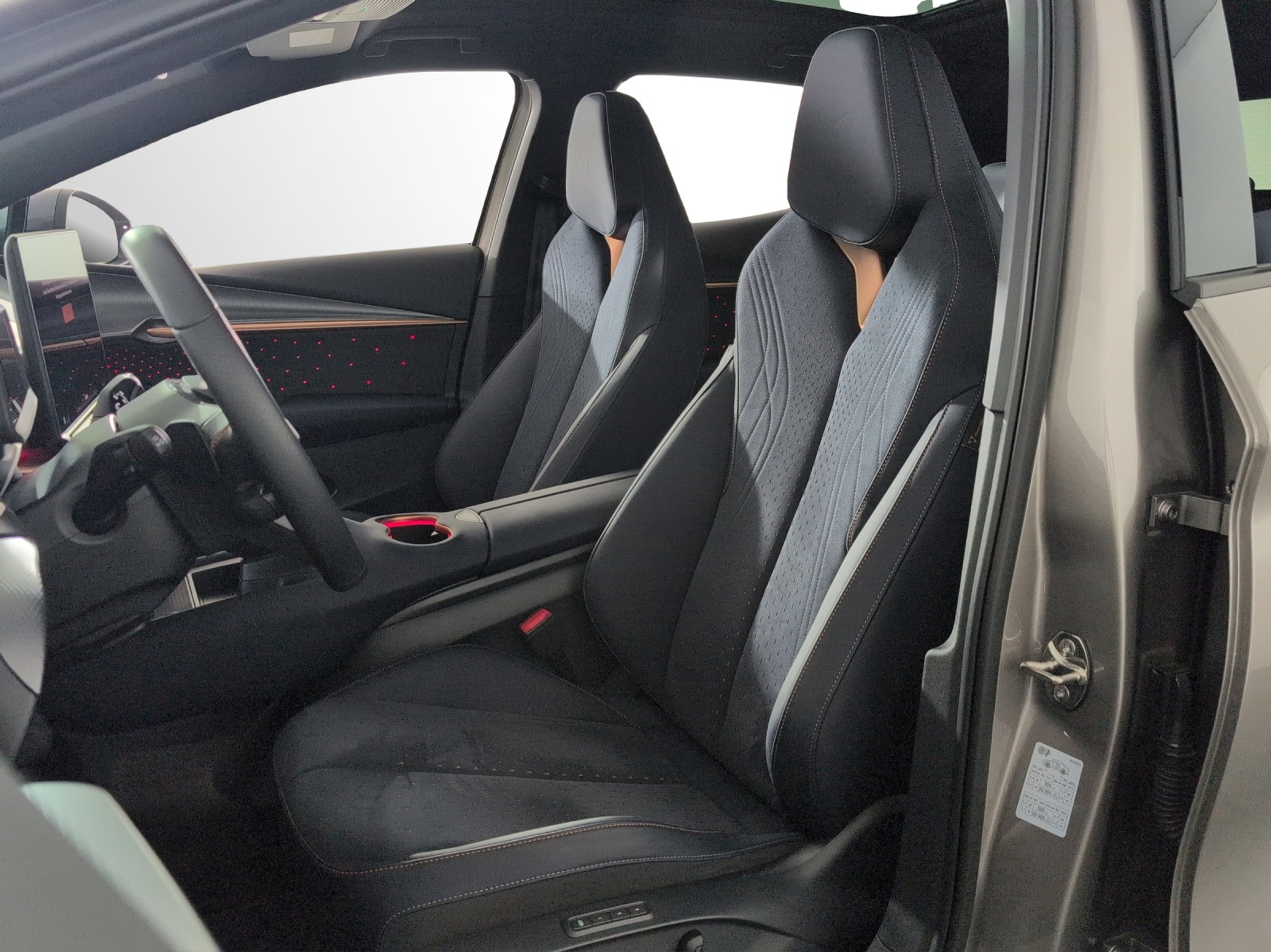 listing desktop thumbnail image 5