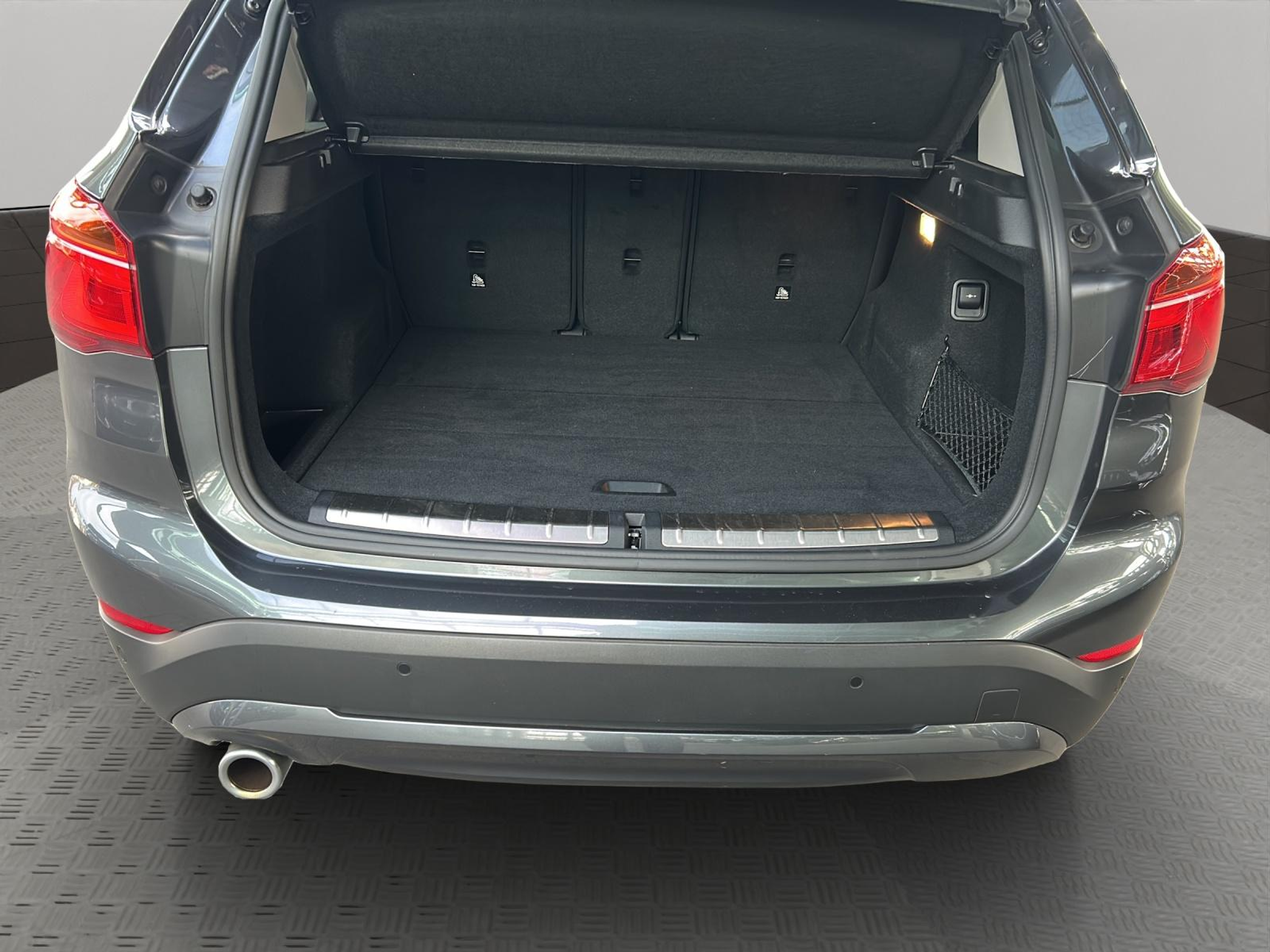 listing desktop thumbnail image 21