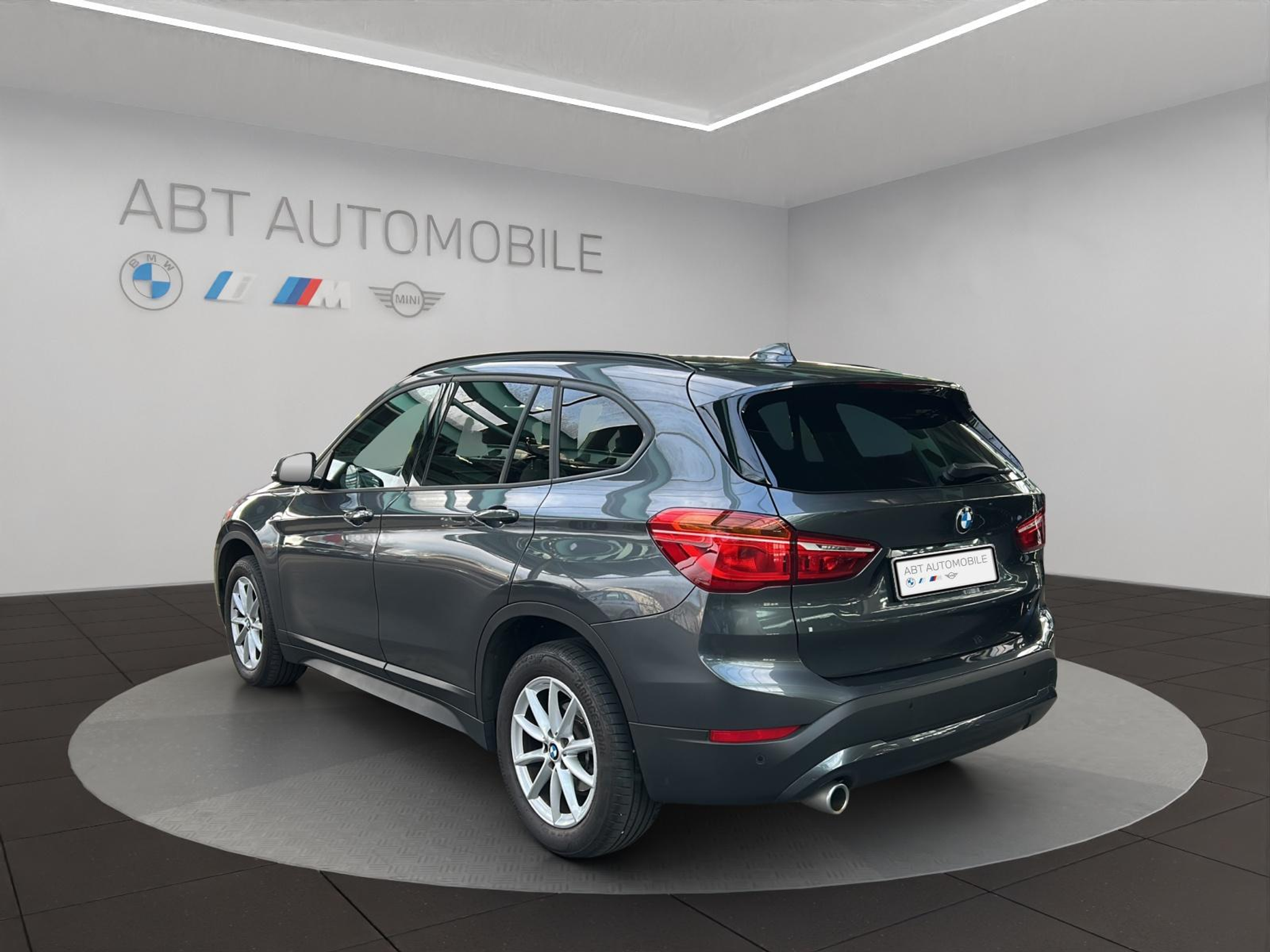 listing desktop thumbnail image 3