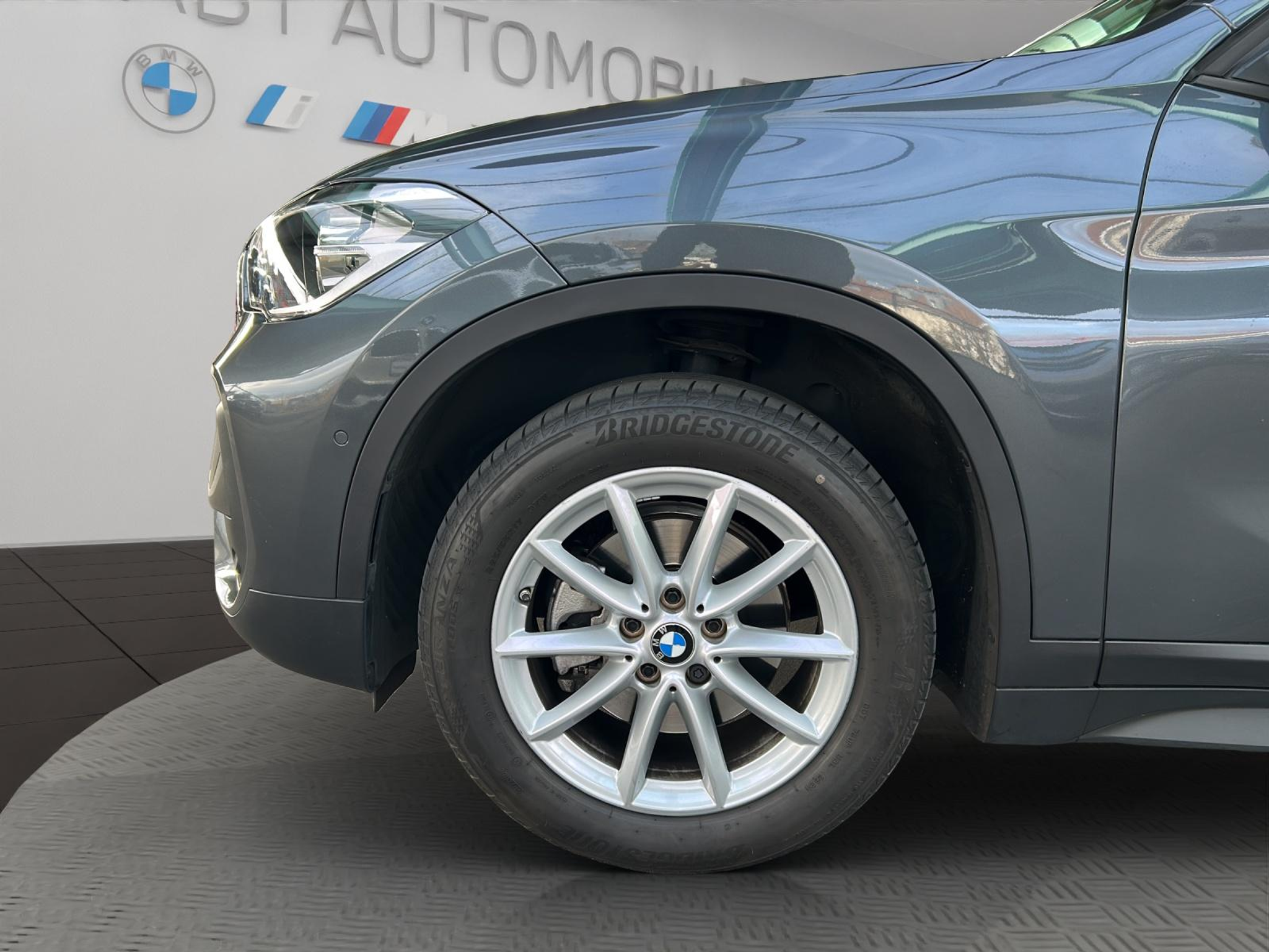 listing desktop thumbnail image 22