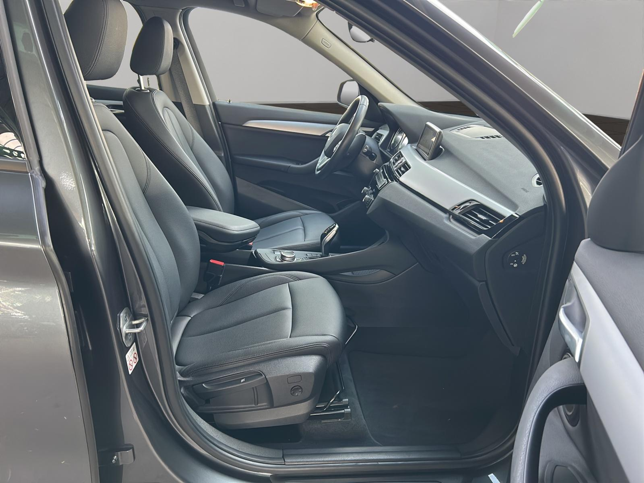 listing desktop thumbnail image 10