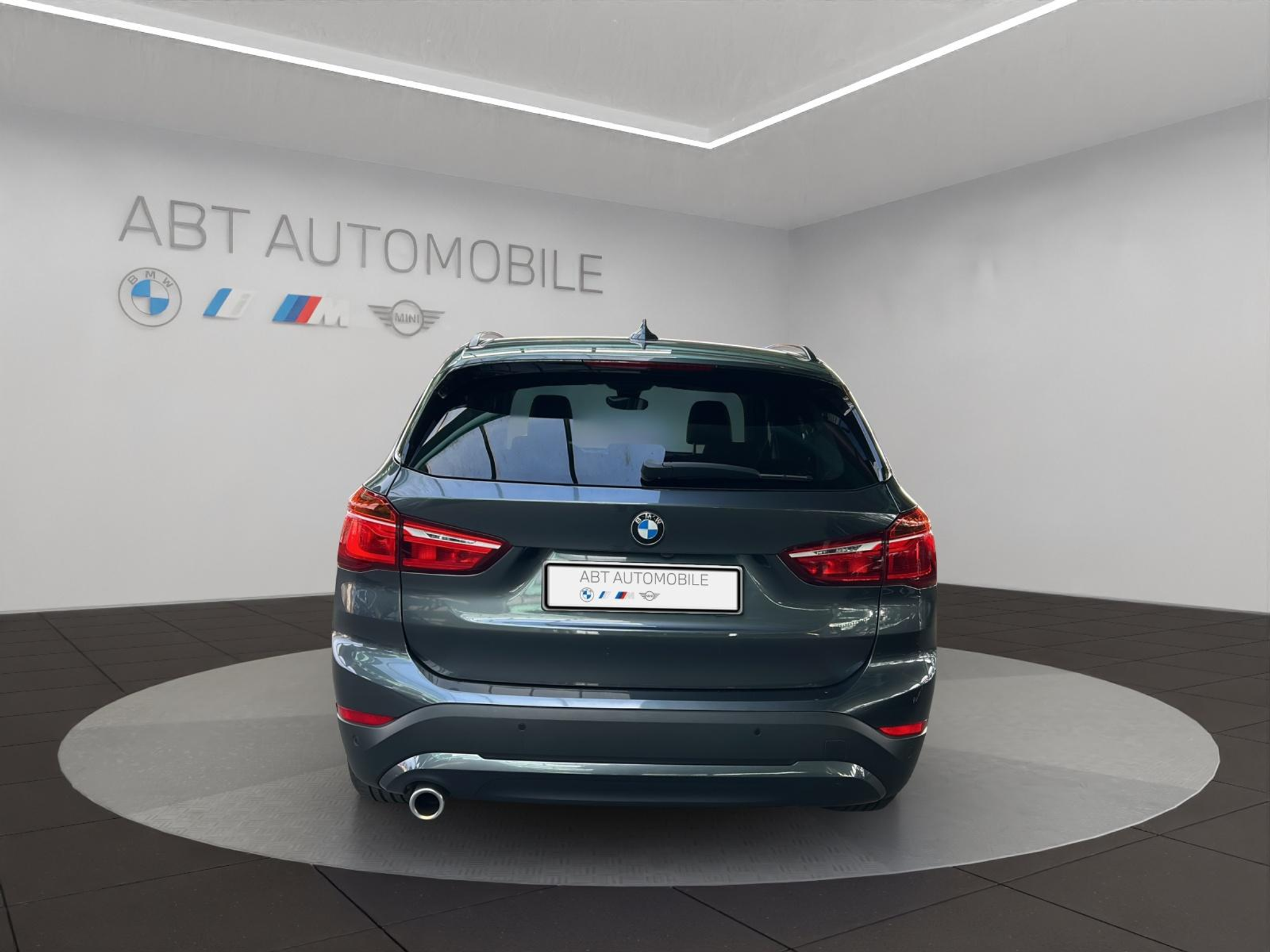 listing desktop thumbnail image 4