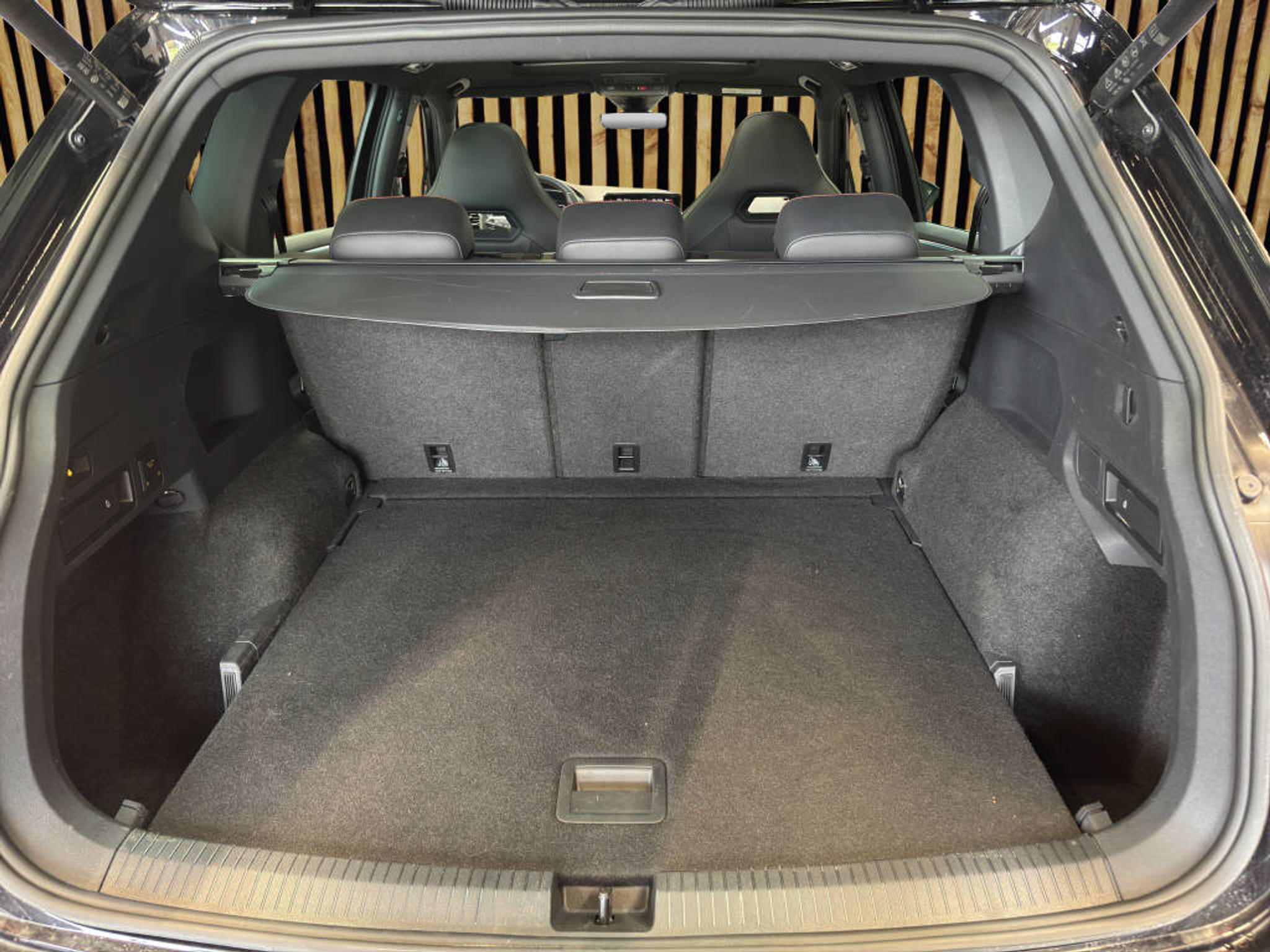 listing desktop thumbnail image 14