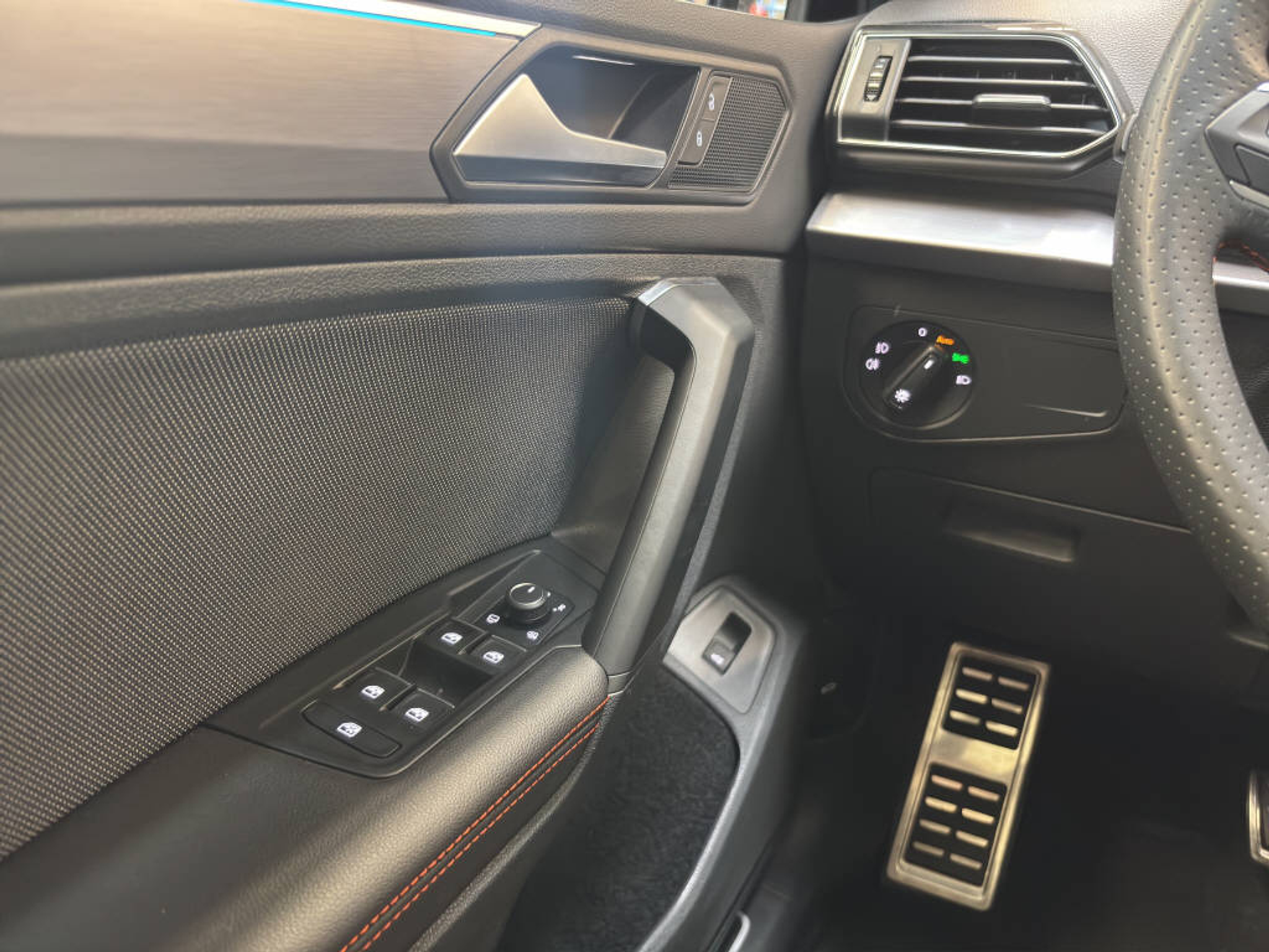 listing desktop thumbnail image 12