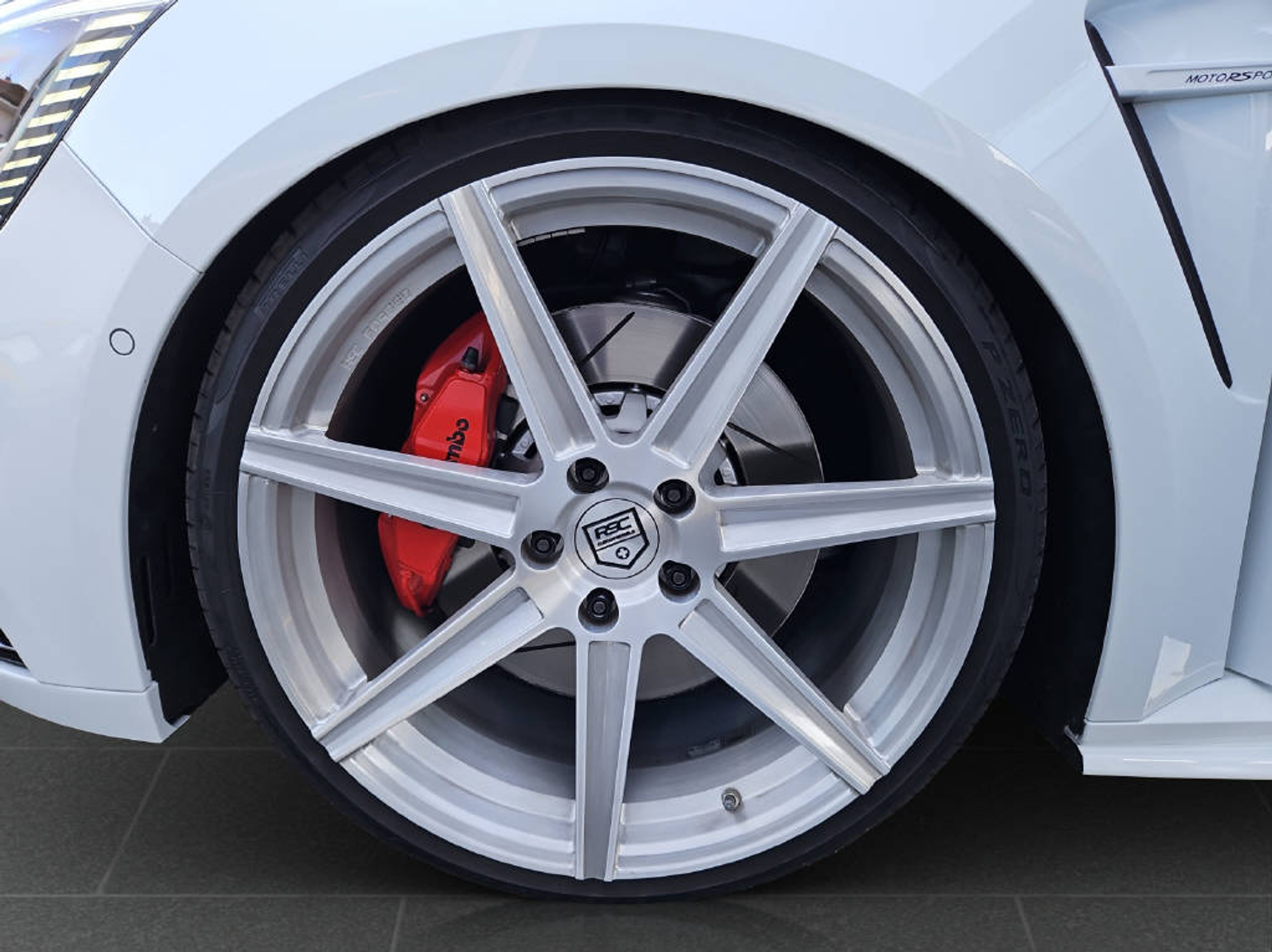 listing desktop thumbnail image 10