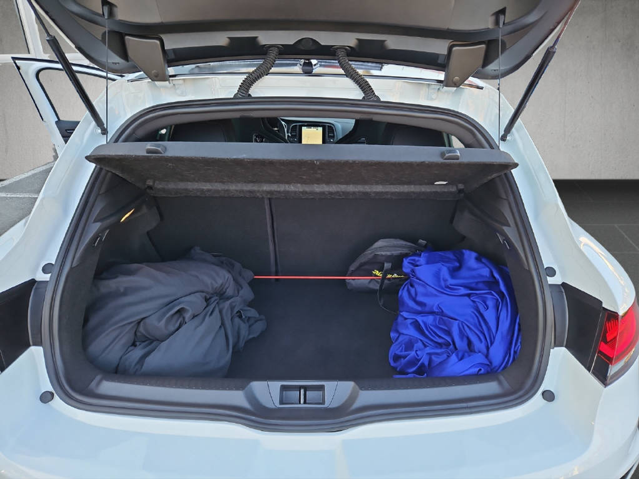 listing desktop thumbnail image 8