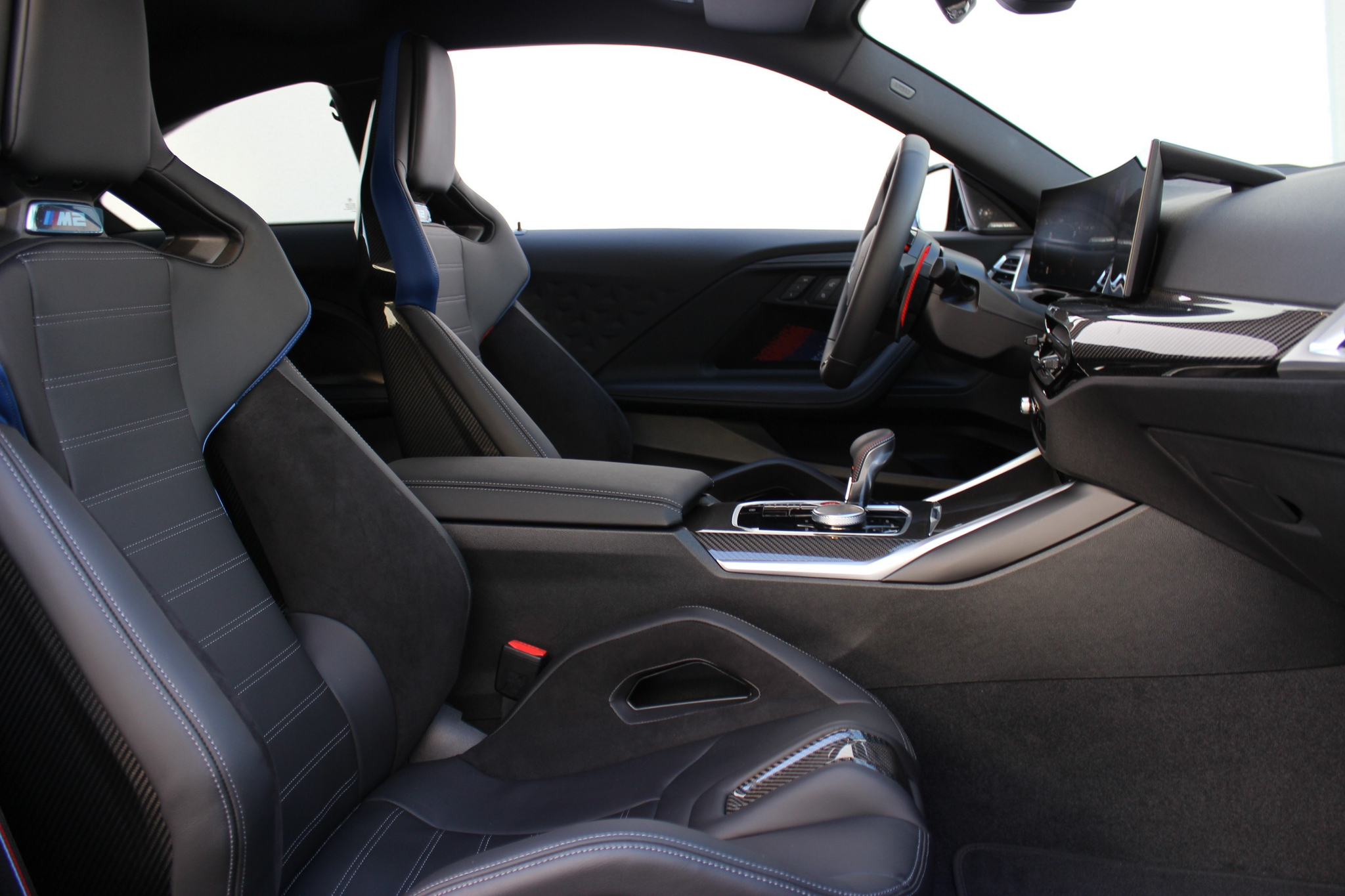 listing desktop thumbnail image 1