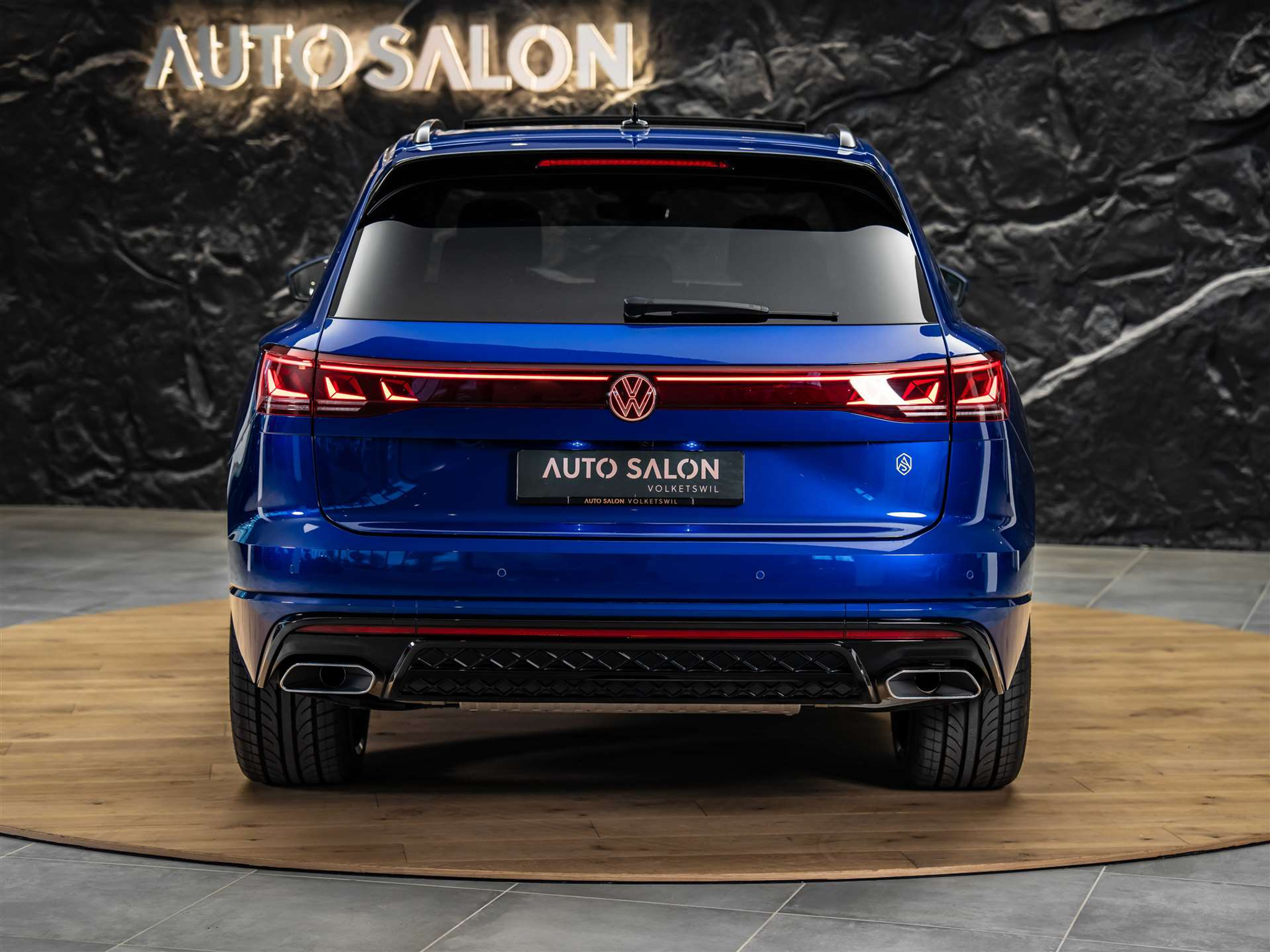 listing desktop thumbnail image 3