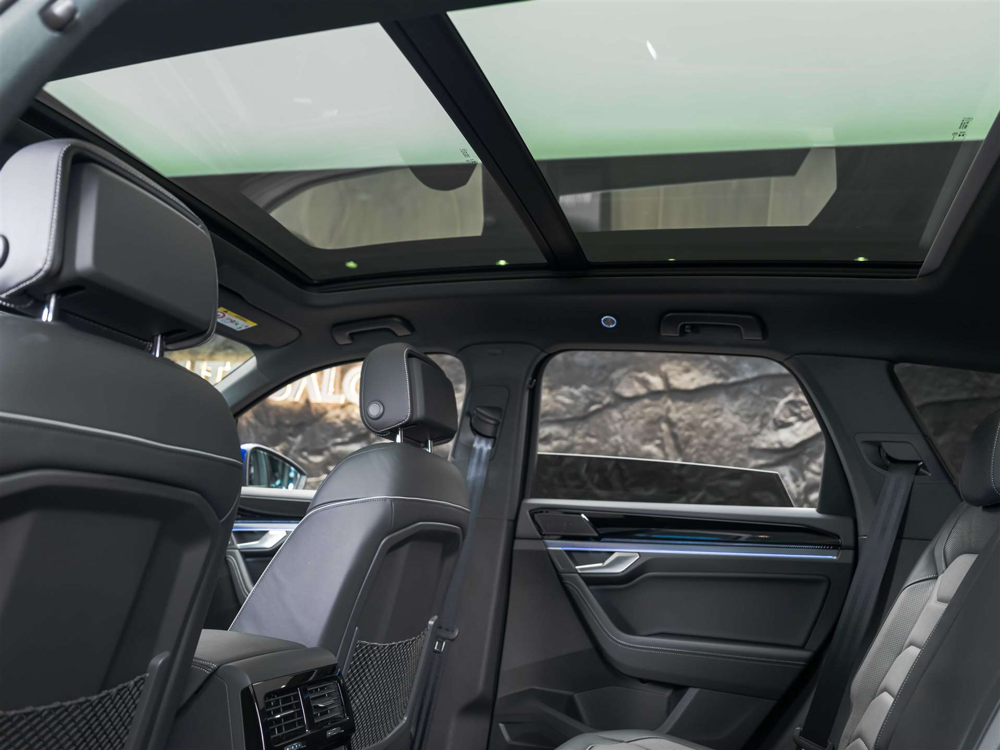 listing desktop thumbnail image 13