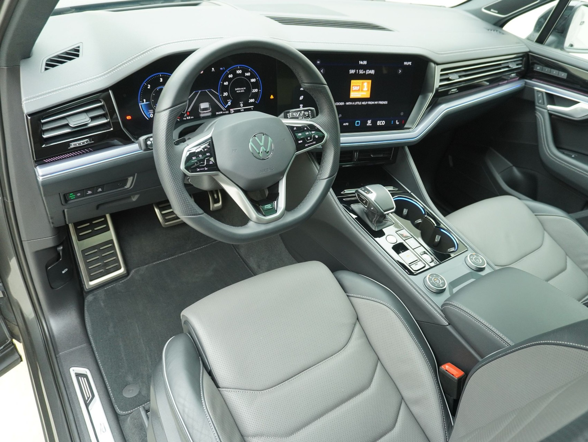 listing desktop thumbnail image 9