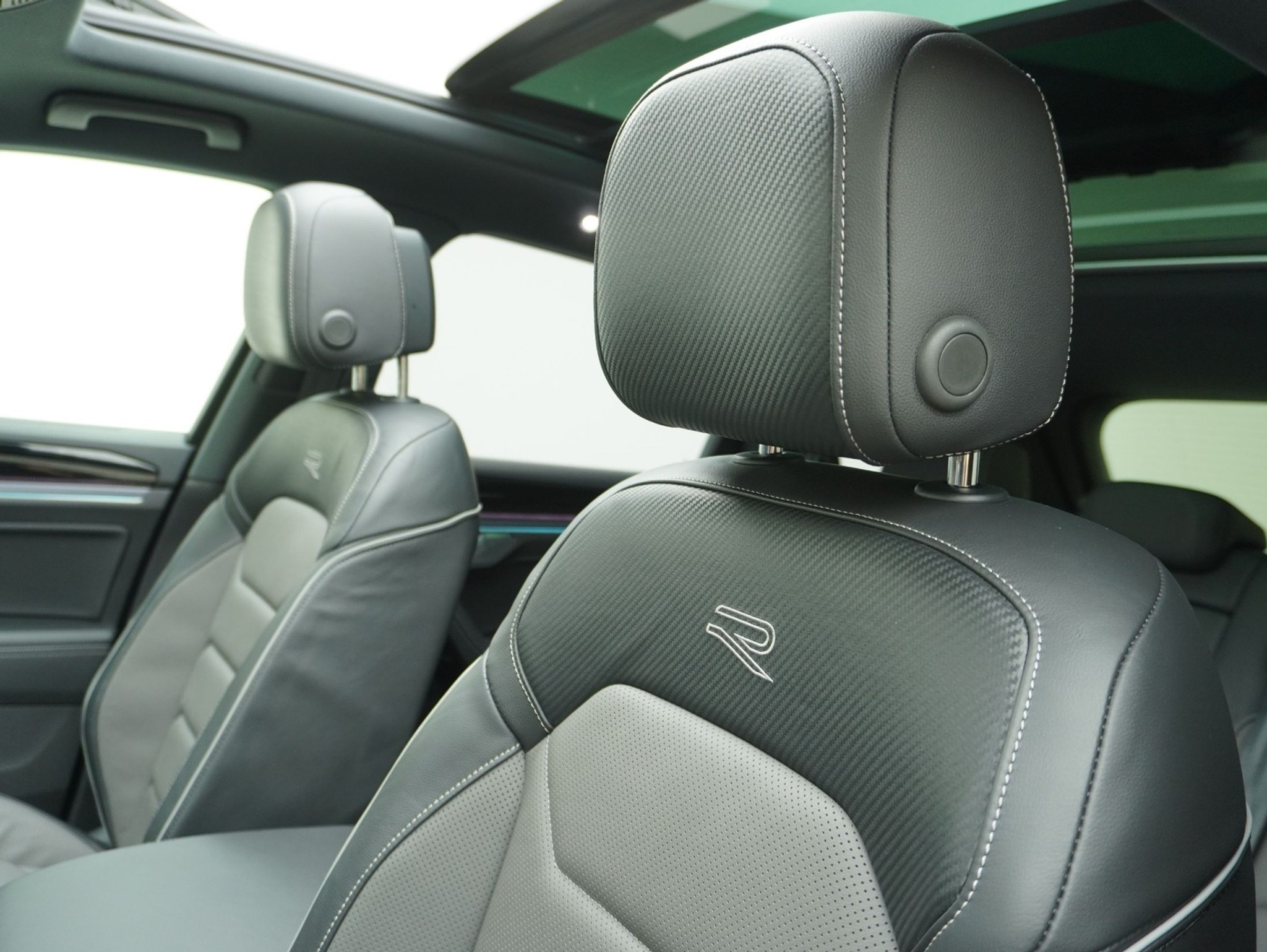 listing desktop thumbnail image 10