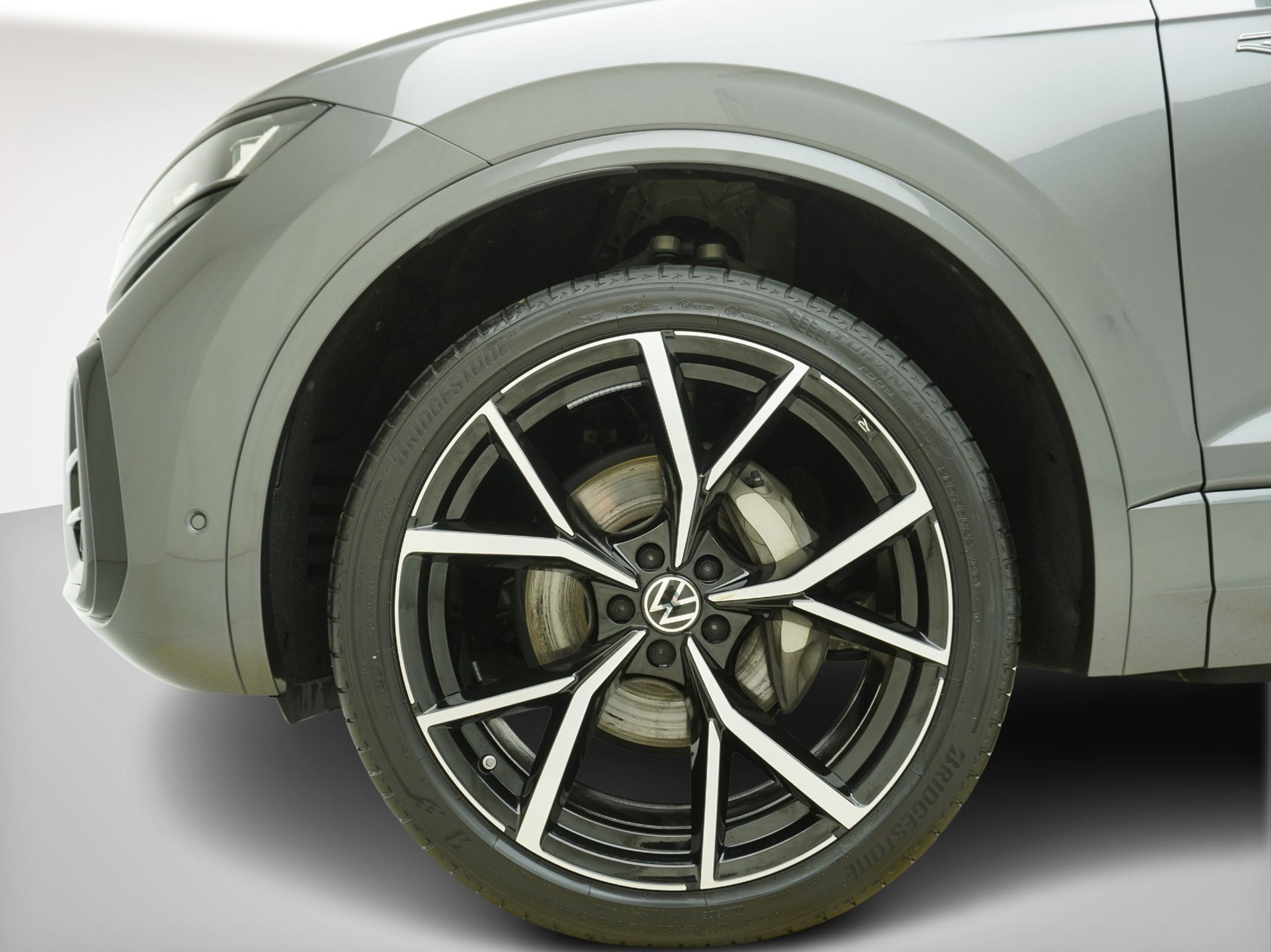 listing desktop thumbnail image 6