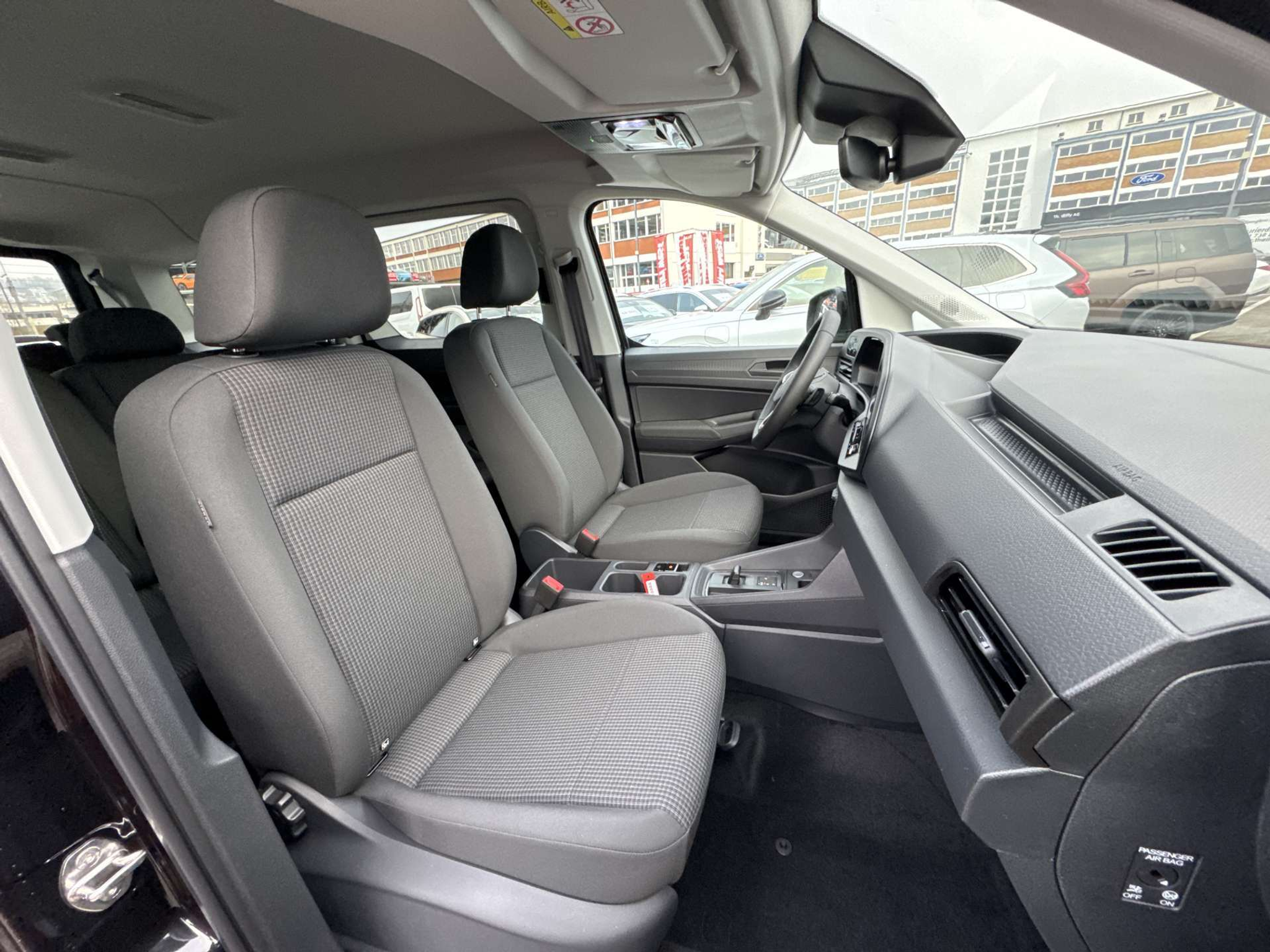 listing desktop thumbnail image 12