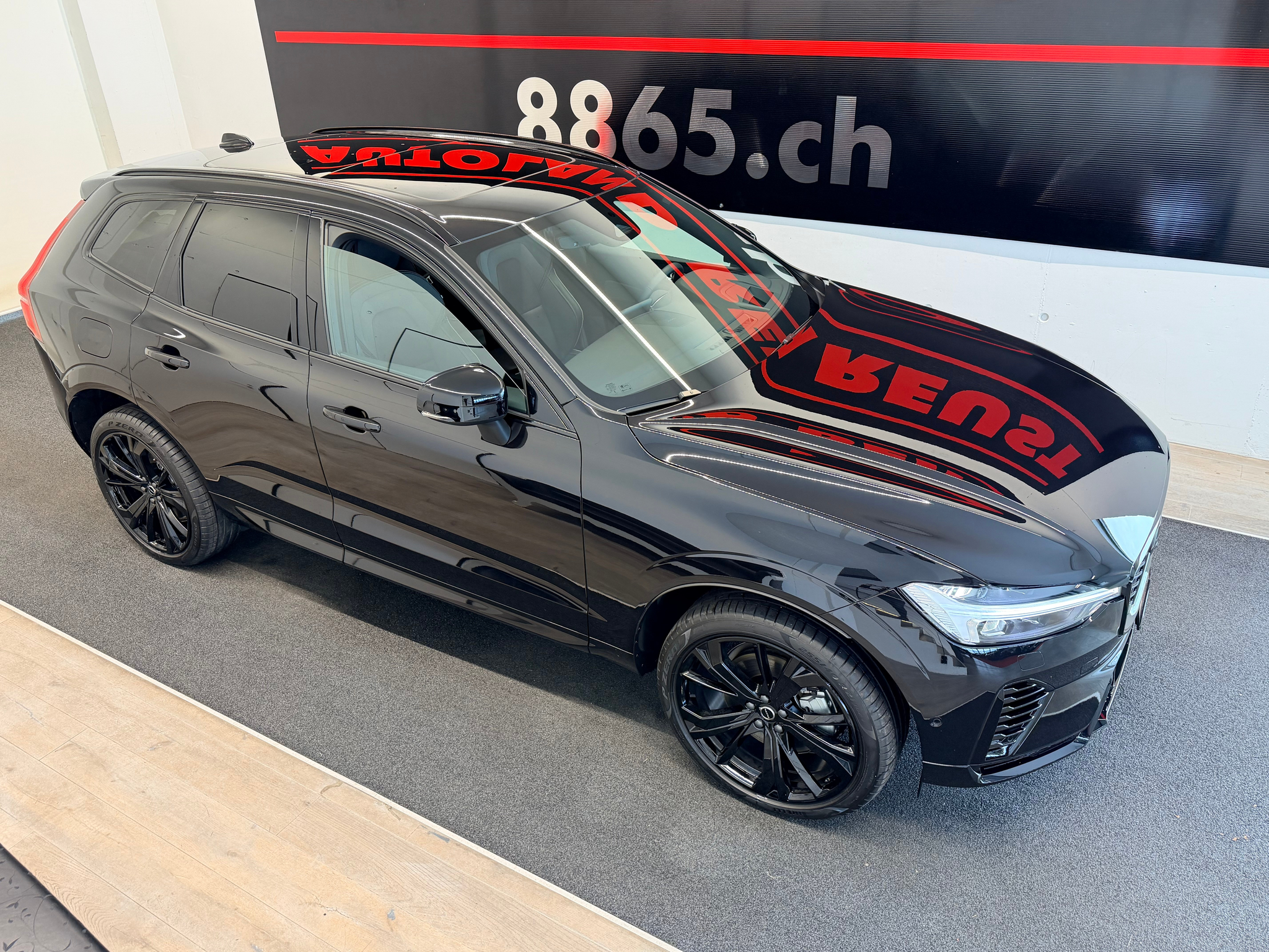 listing desktop thumbnail image 4