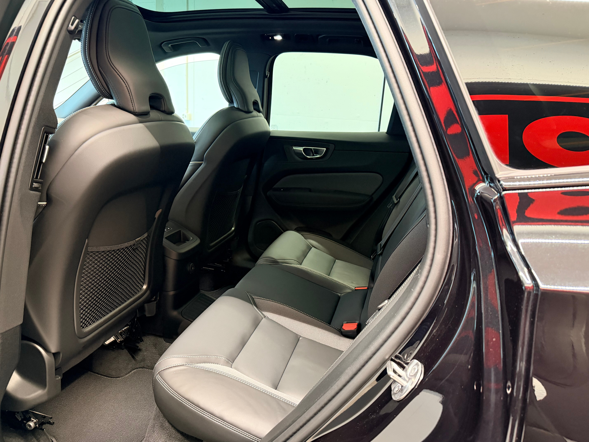 listing desktop thumbnail image 15