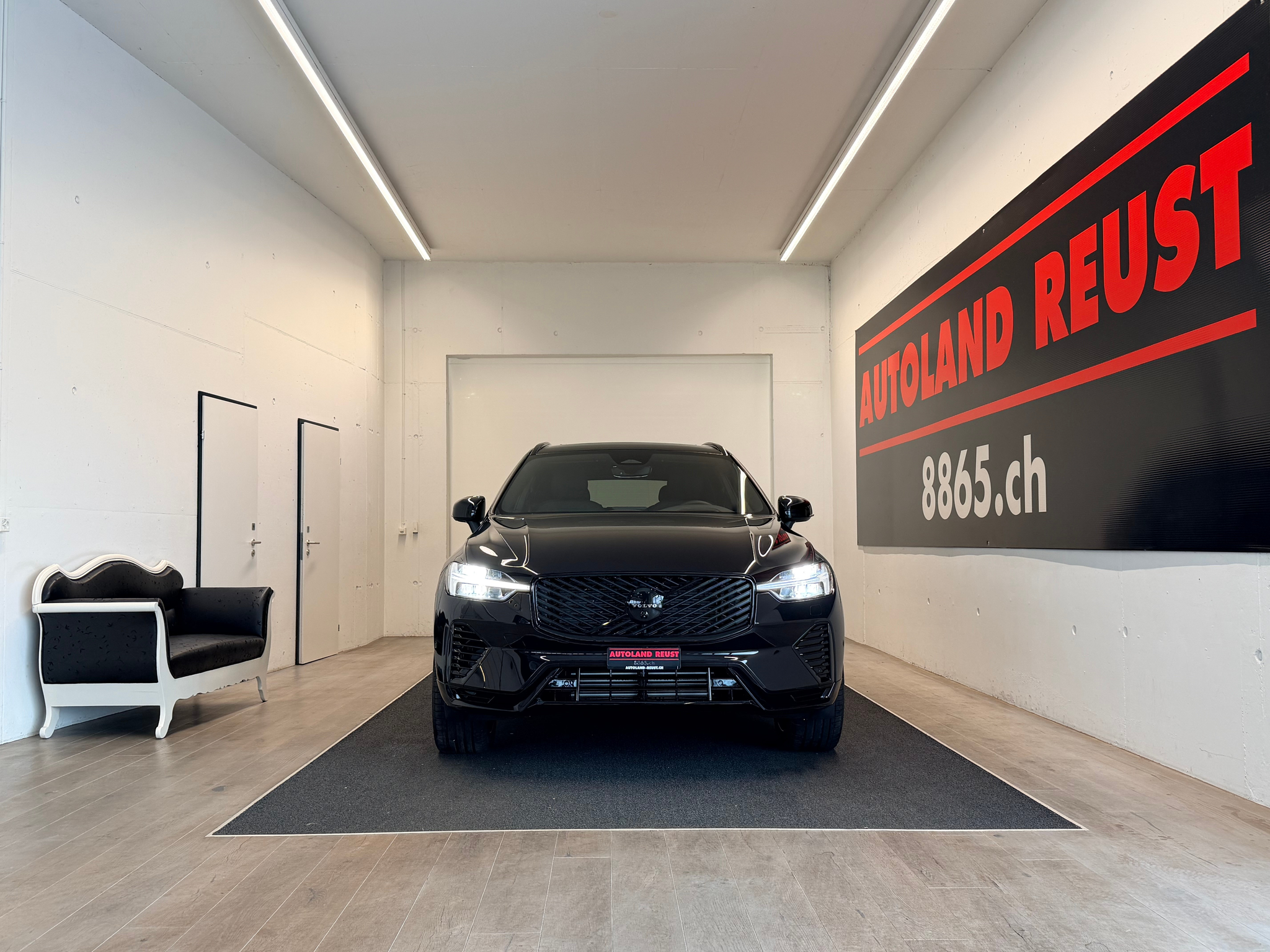 listing desktop thumbnail image 1