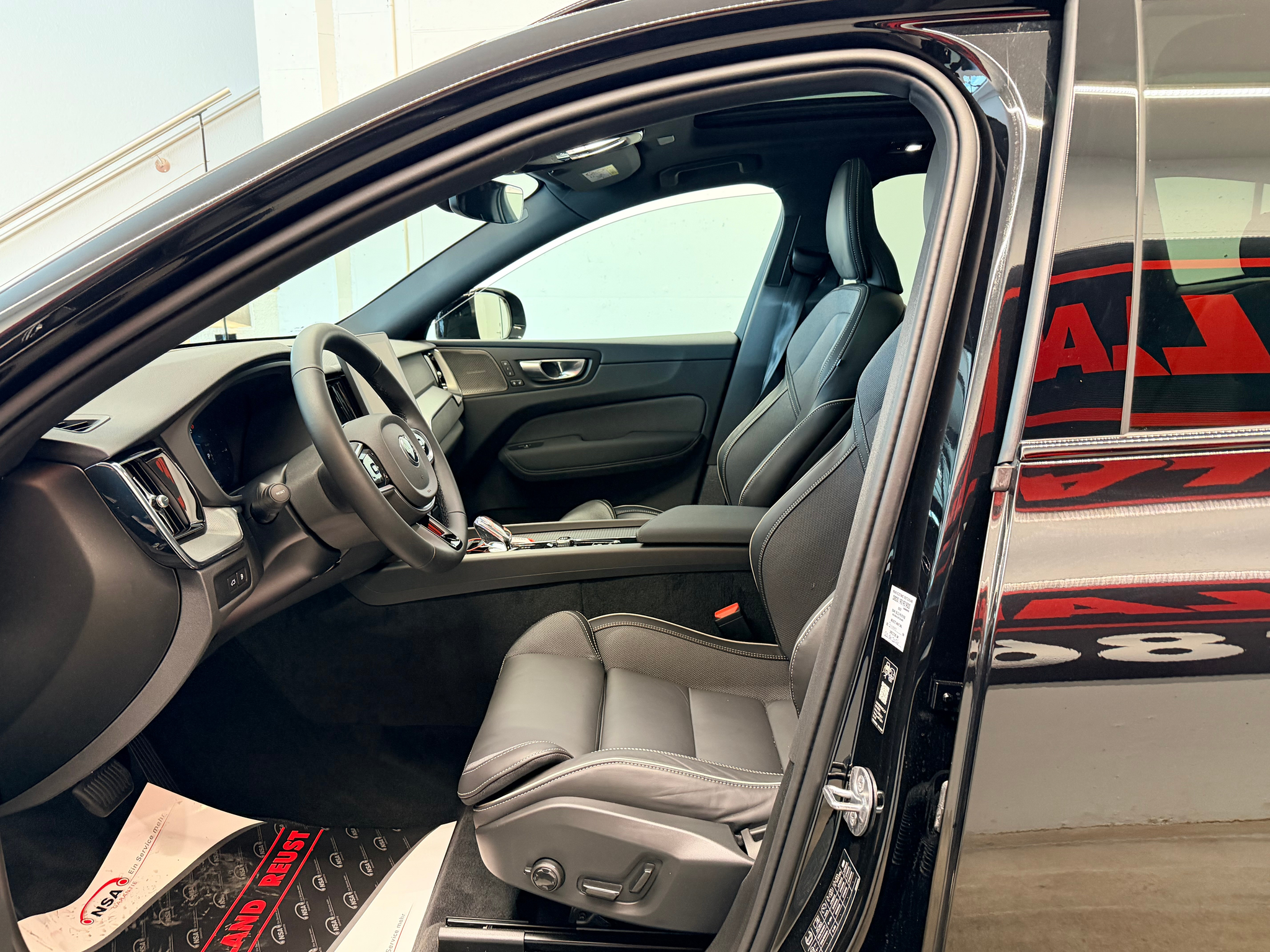 listing desktop thumbnail image 13