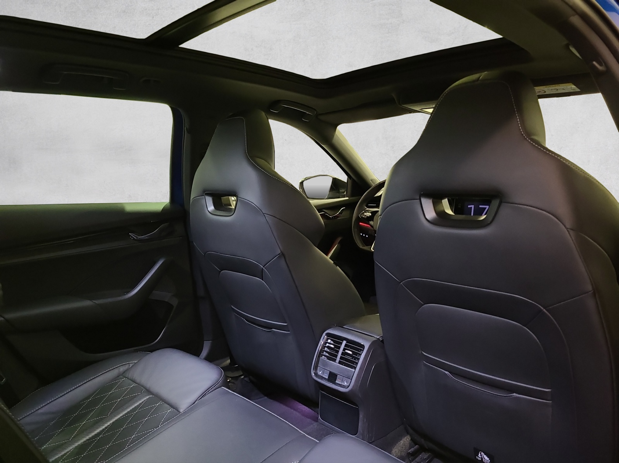 listing desktop thumbnail image 14