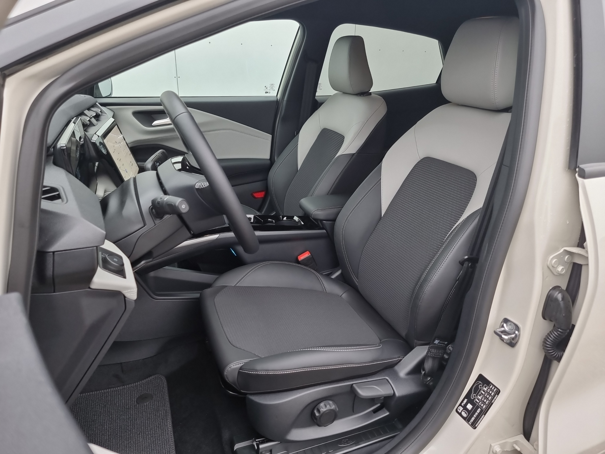 listing desktop thumbnail image 11