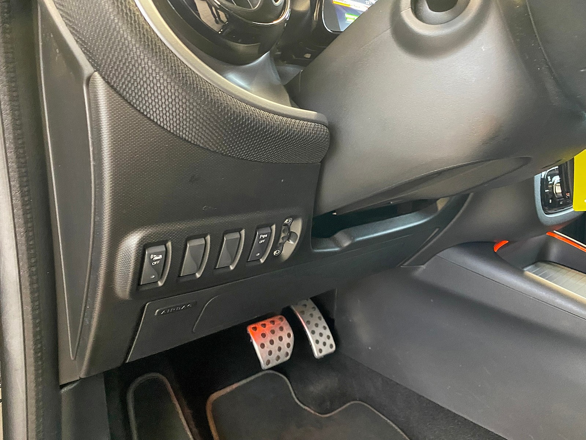 listing desktop thumbnail image 11