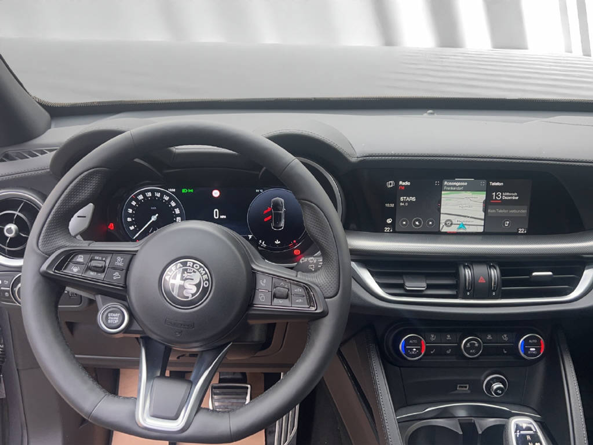 listing desktop thumbnail image 4