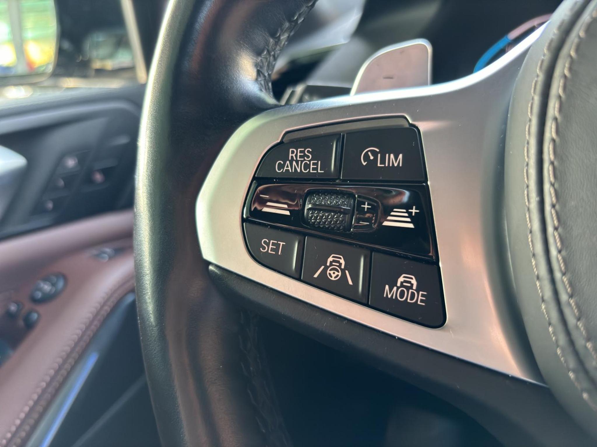 listing desktop thumbnail image 16