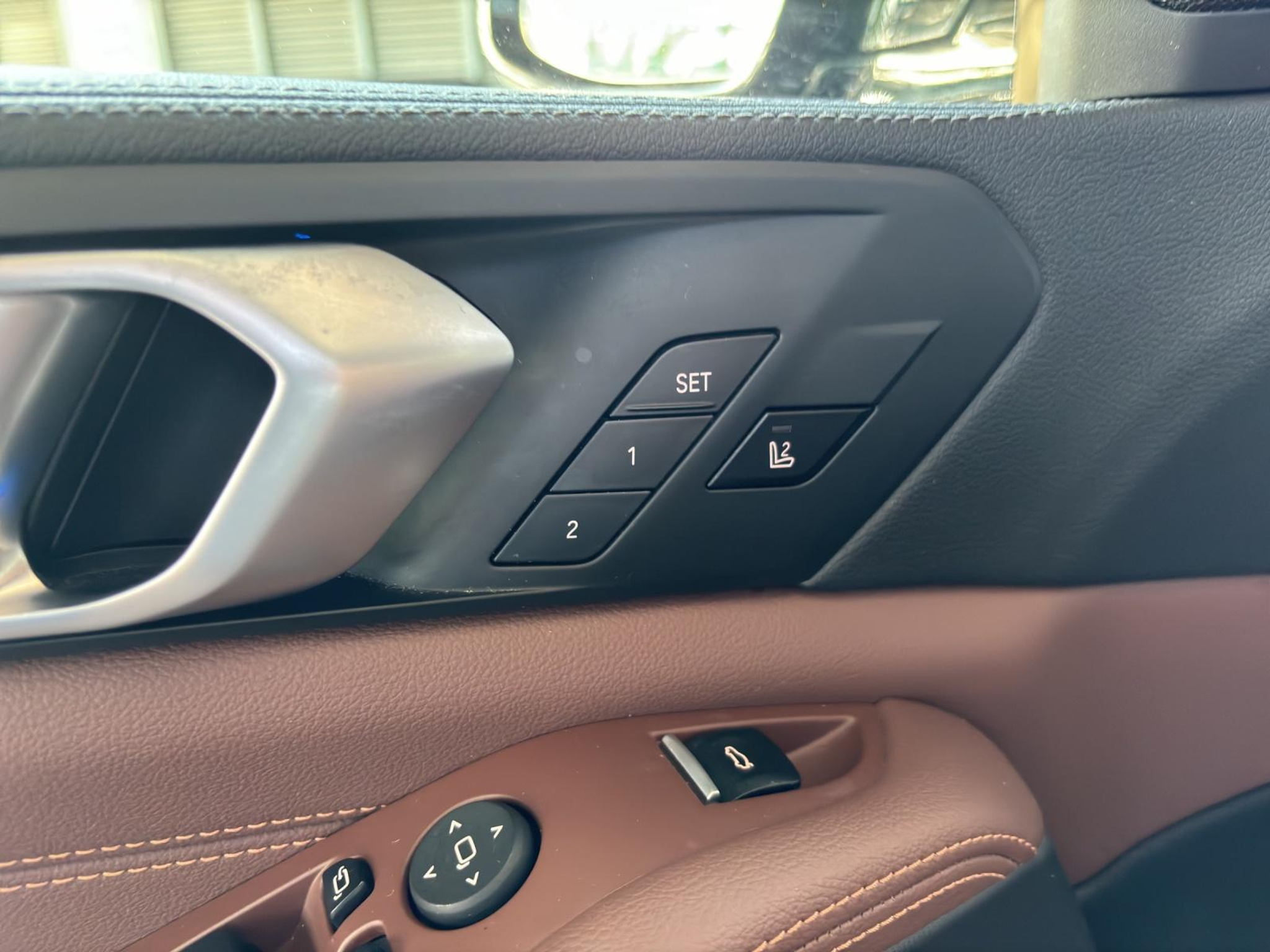 listing desktop thumbnail image 19