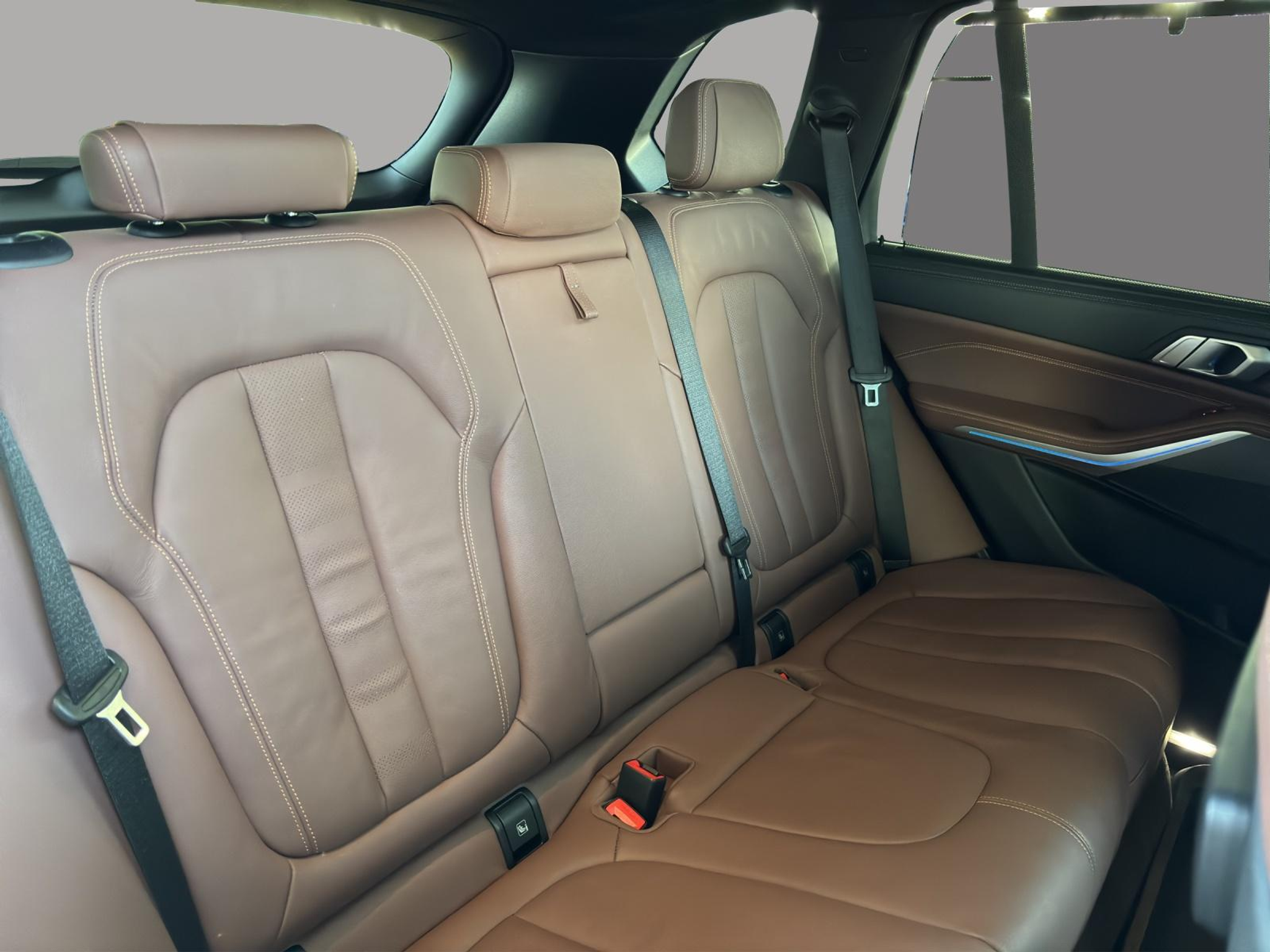 listing desktop thumbnail image 11