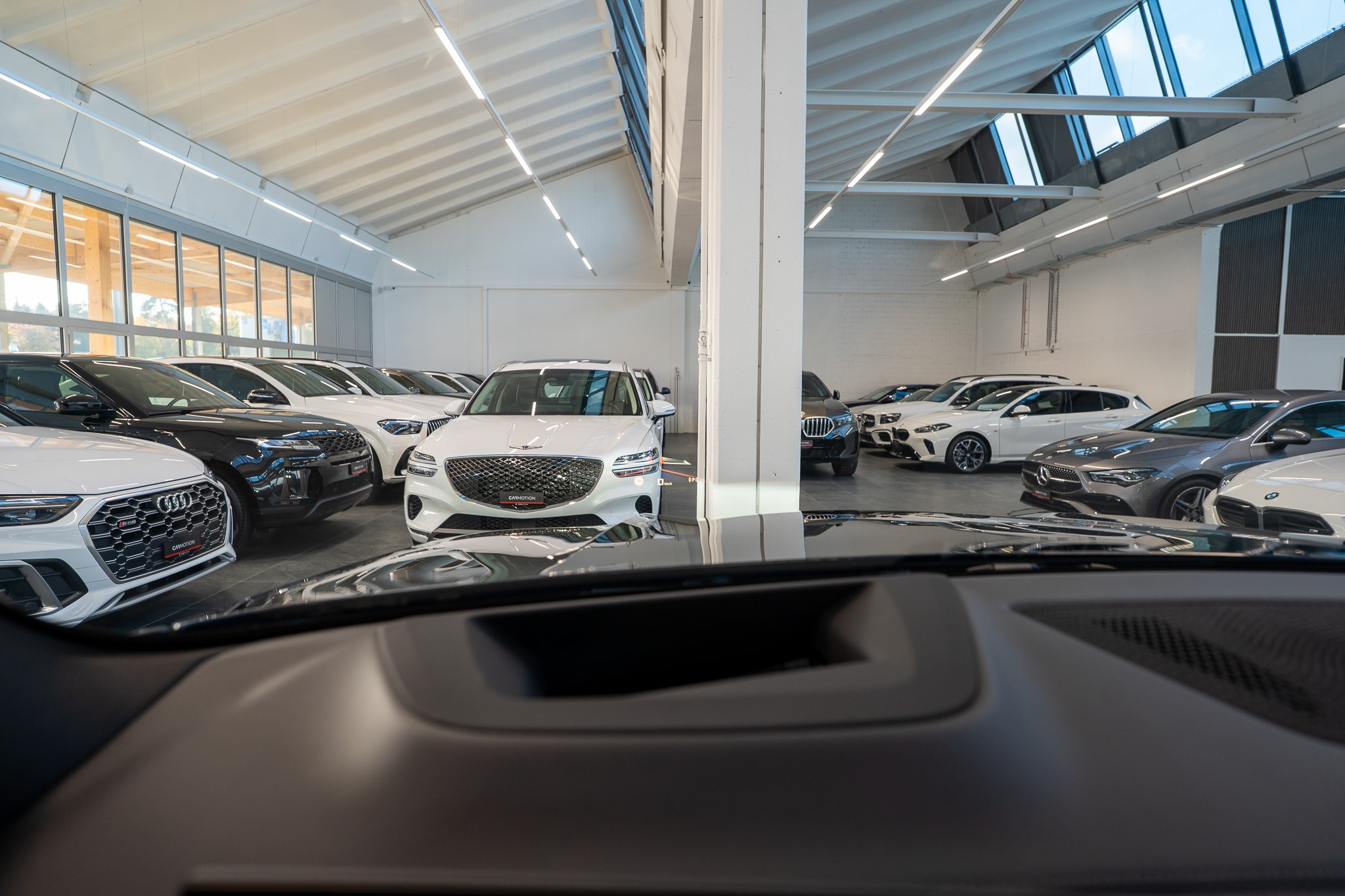 listing desktop thumbnail image 22