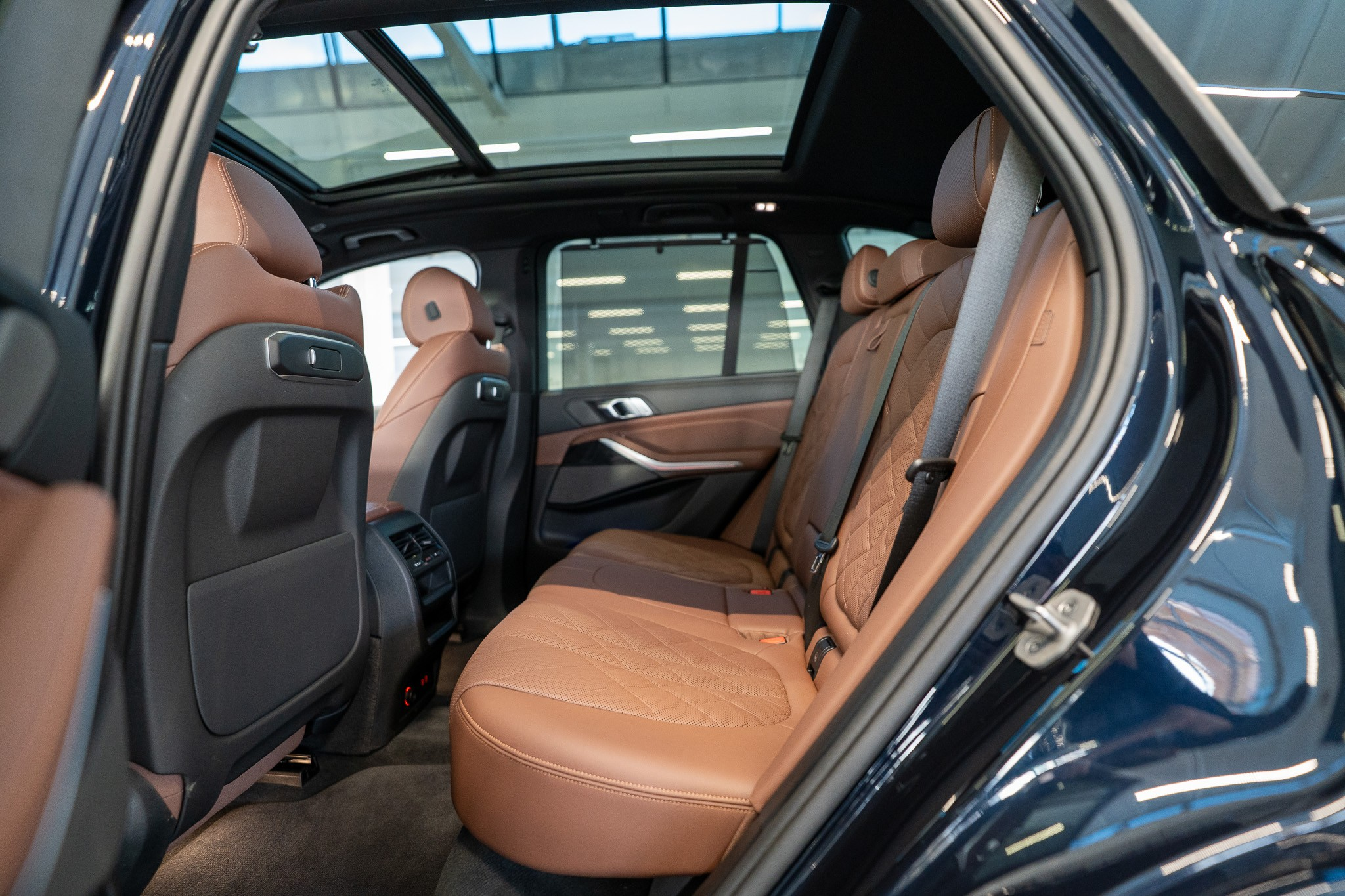 listing desktop thumbnail image 14