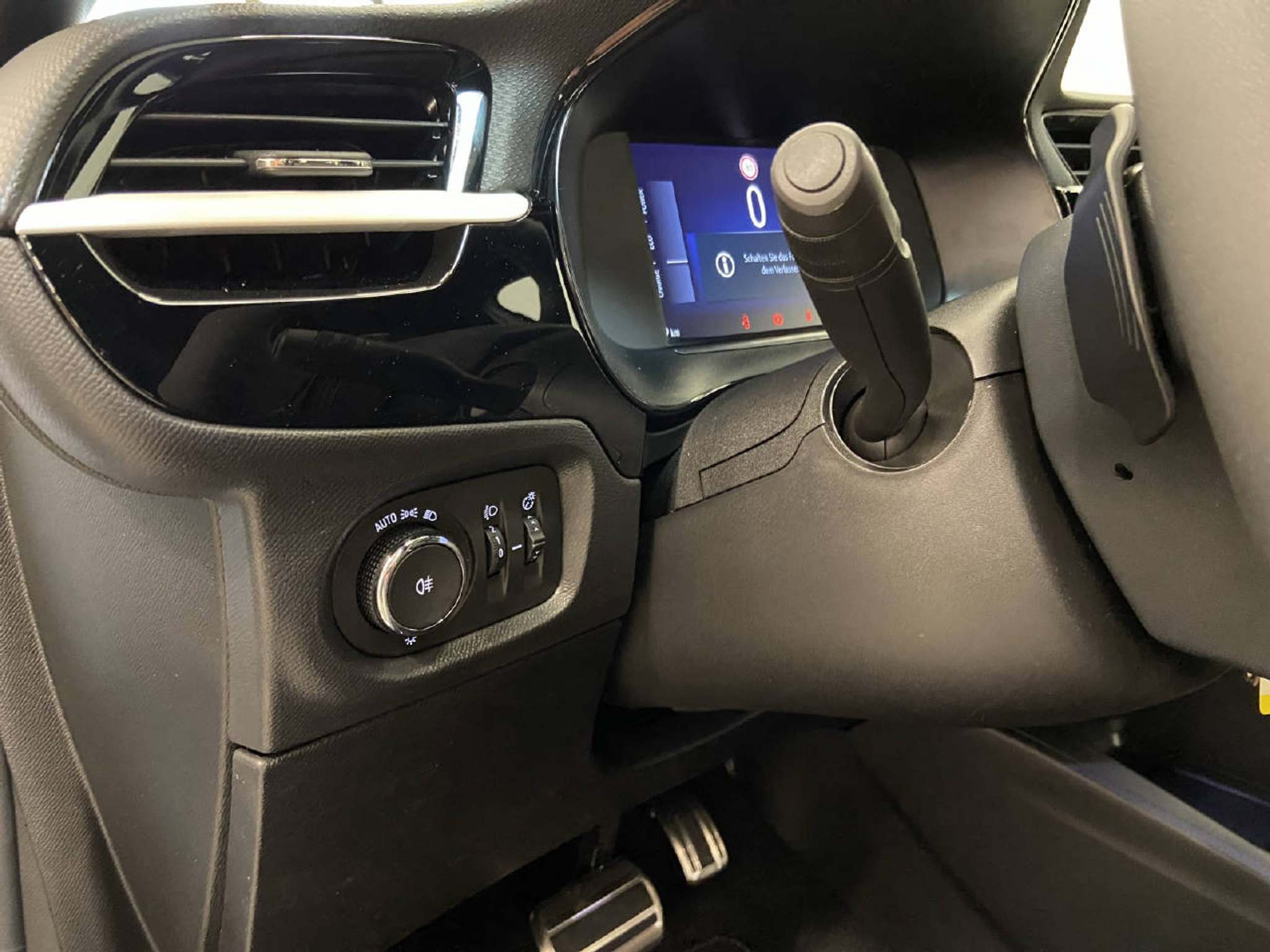 listing desktop thumbnail image 12