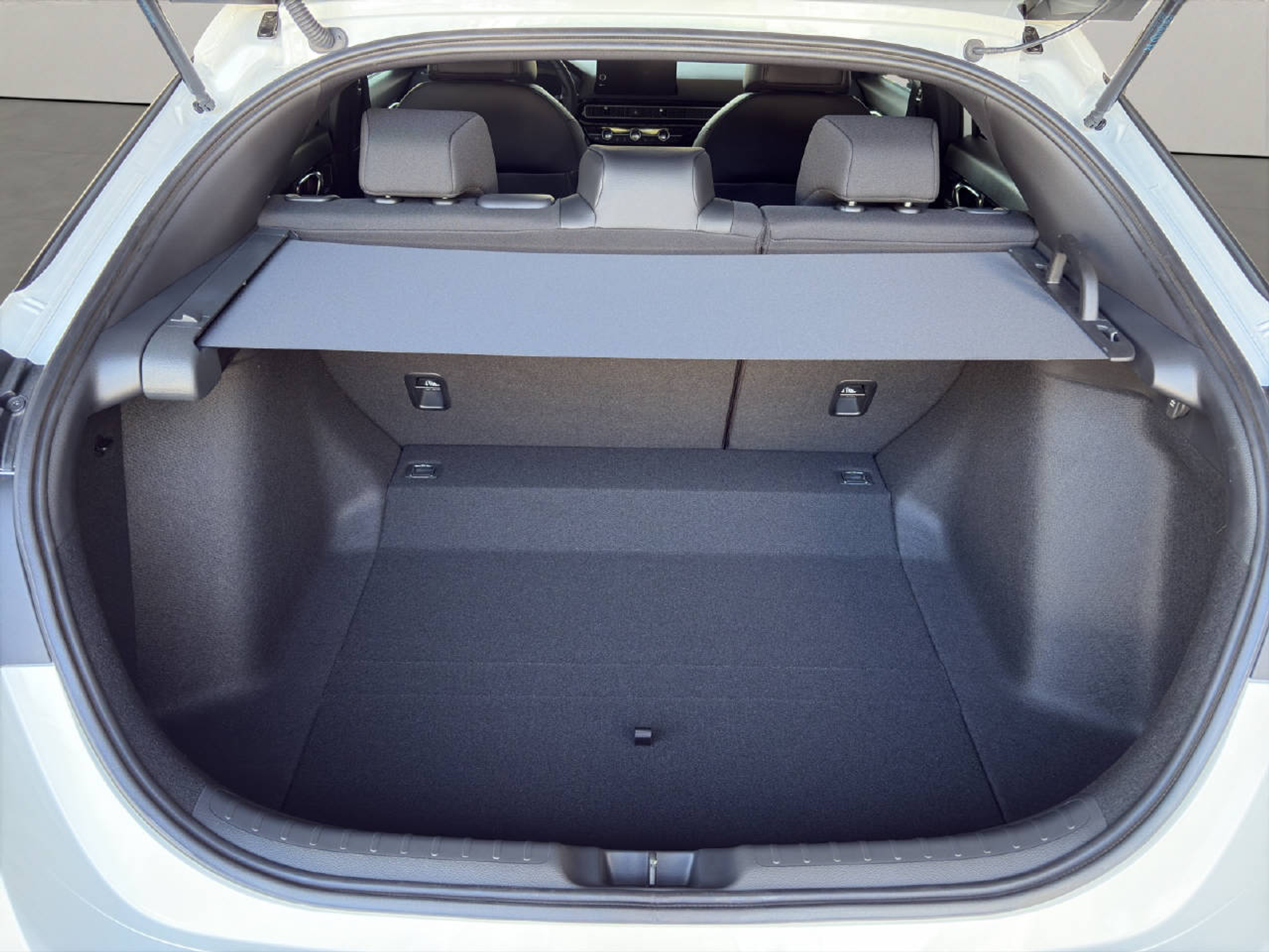 listing desktop thumbnail image 7