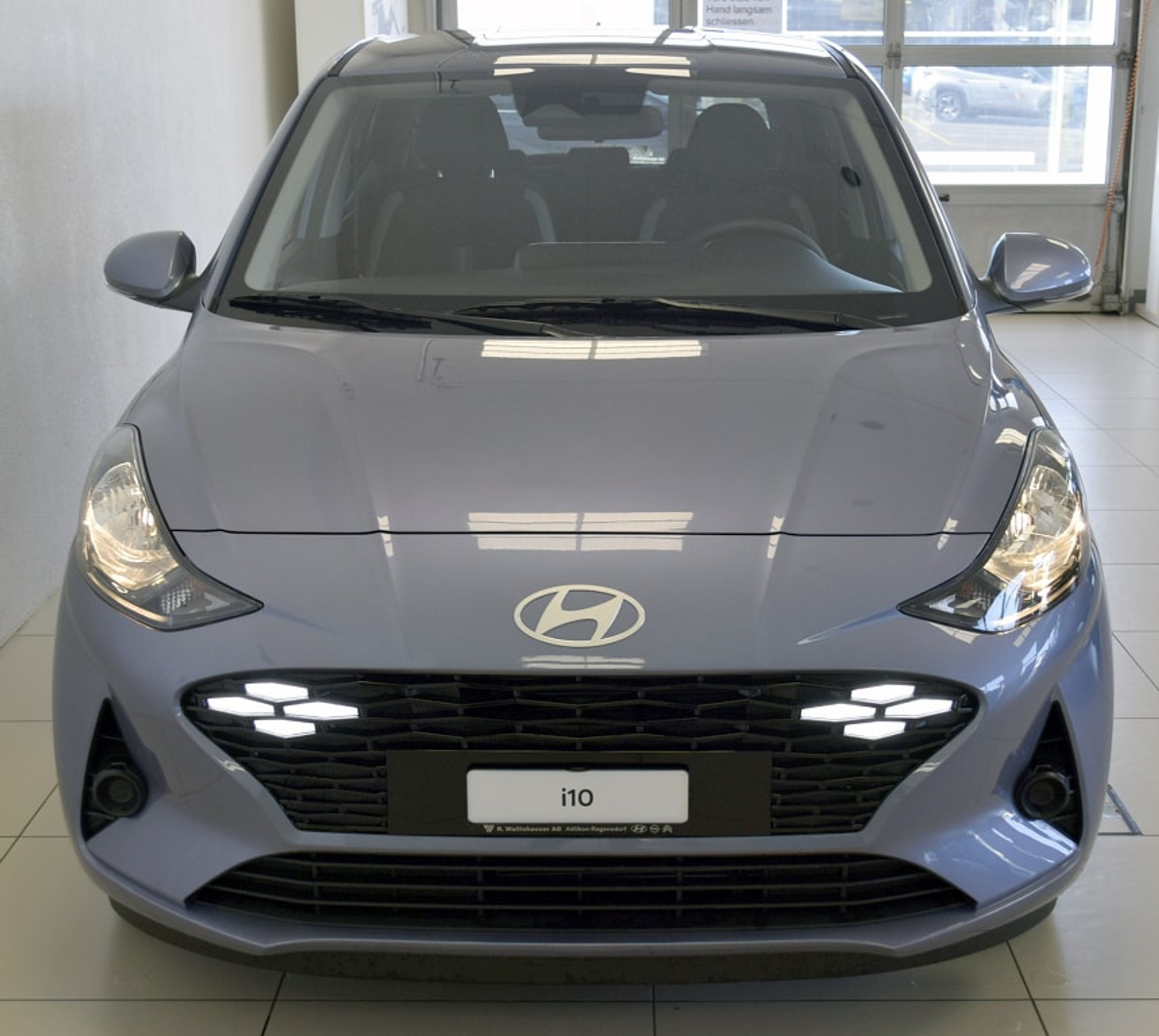 listing desktop thumbnail image 1