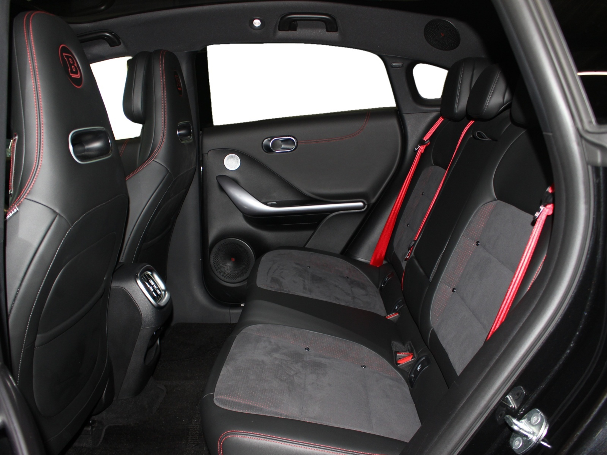 listing desktop thumbnail image 7