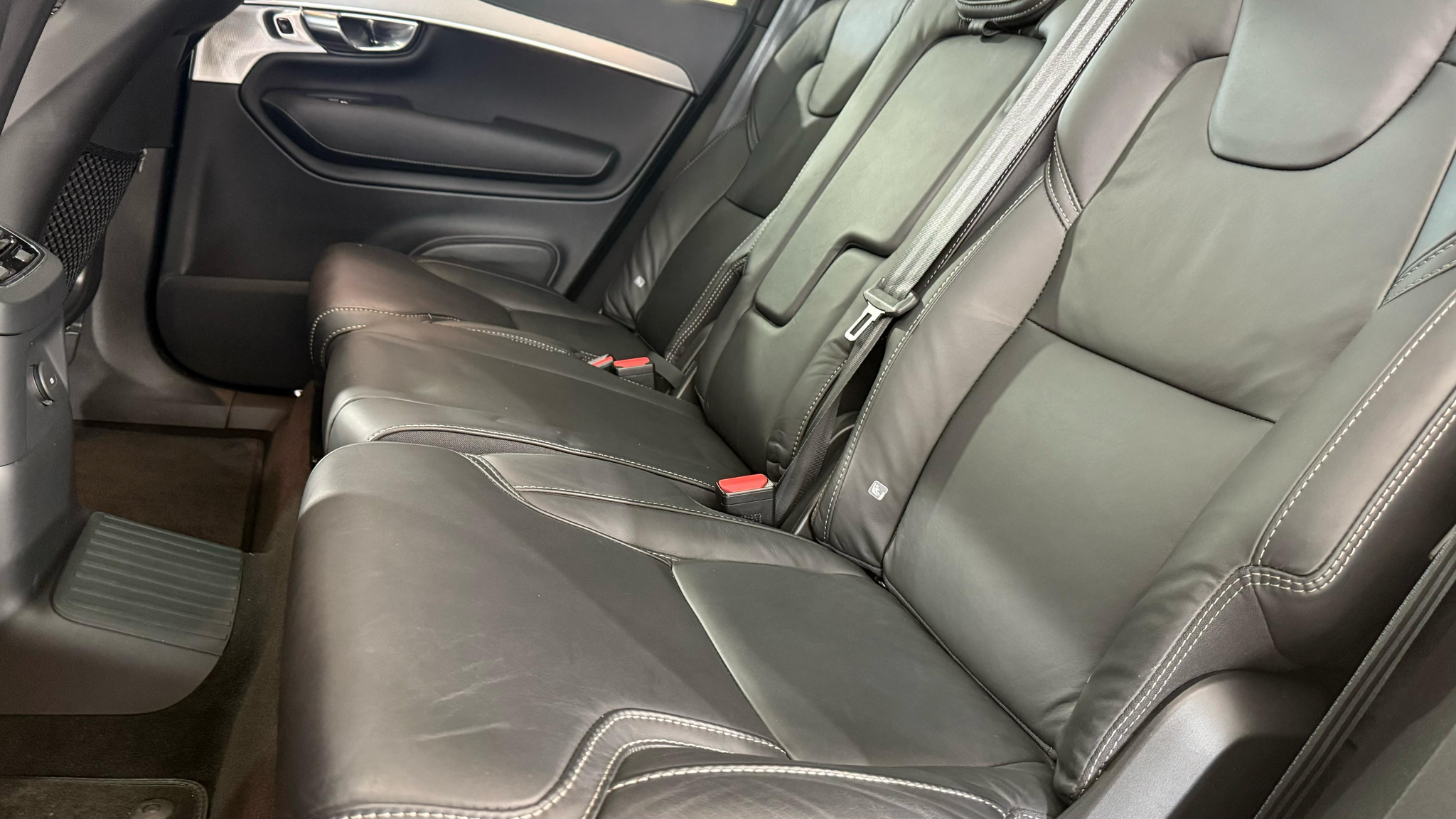 listing desktop thumbnail image 4