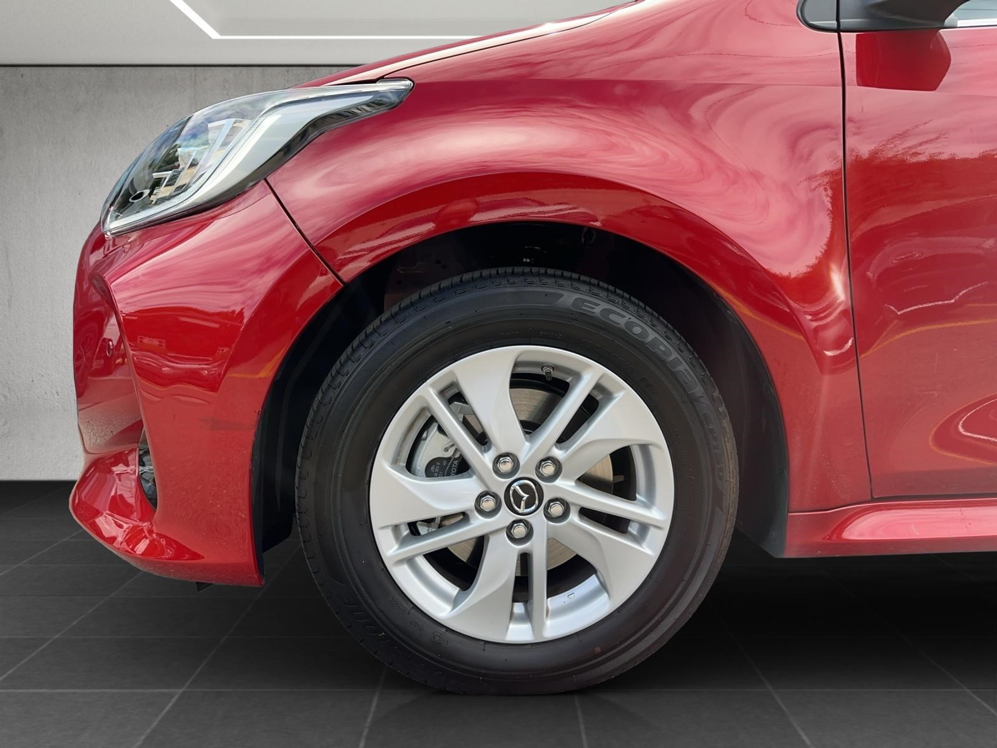 listing desktop thumbnail image 16