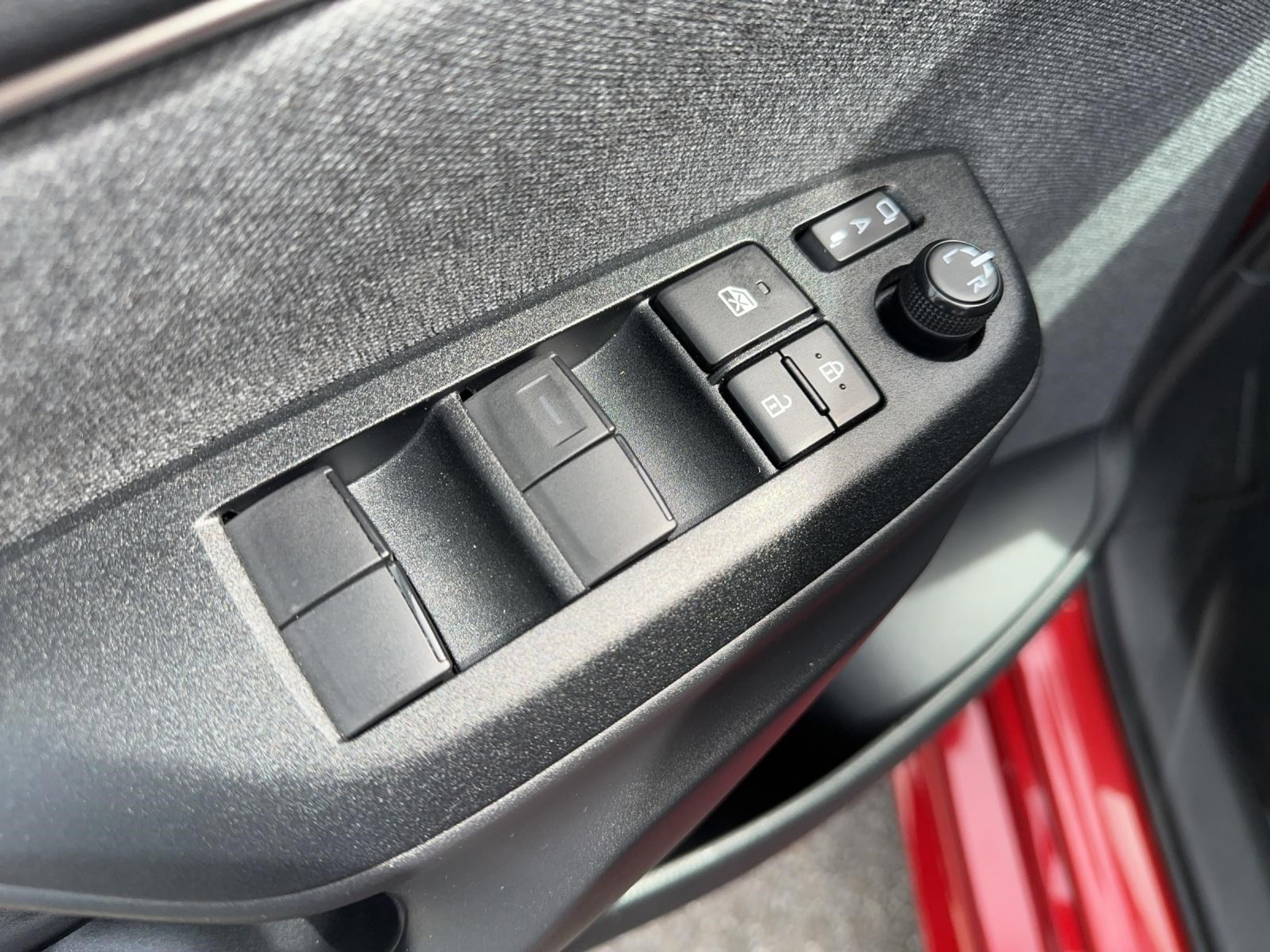 listing desktop thumbnail image 18