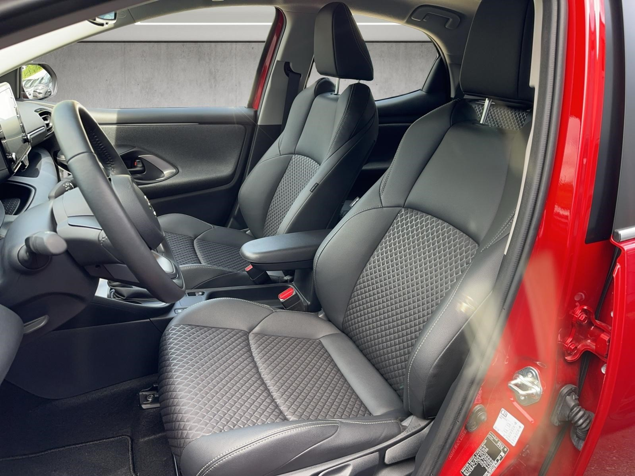 listing desktop thumbnail image 7