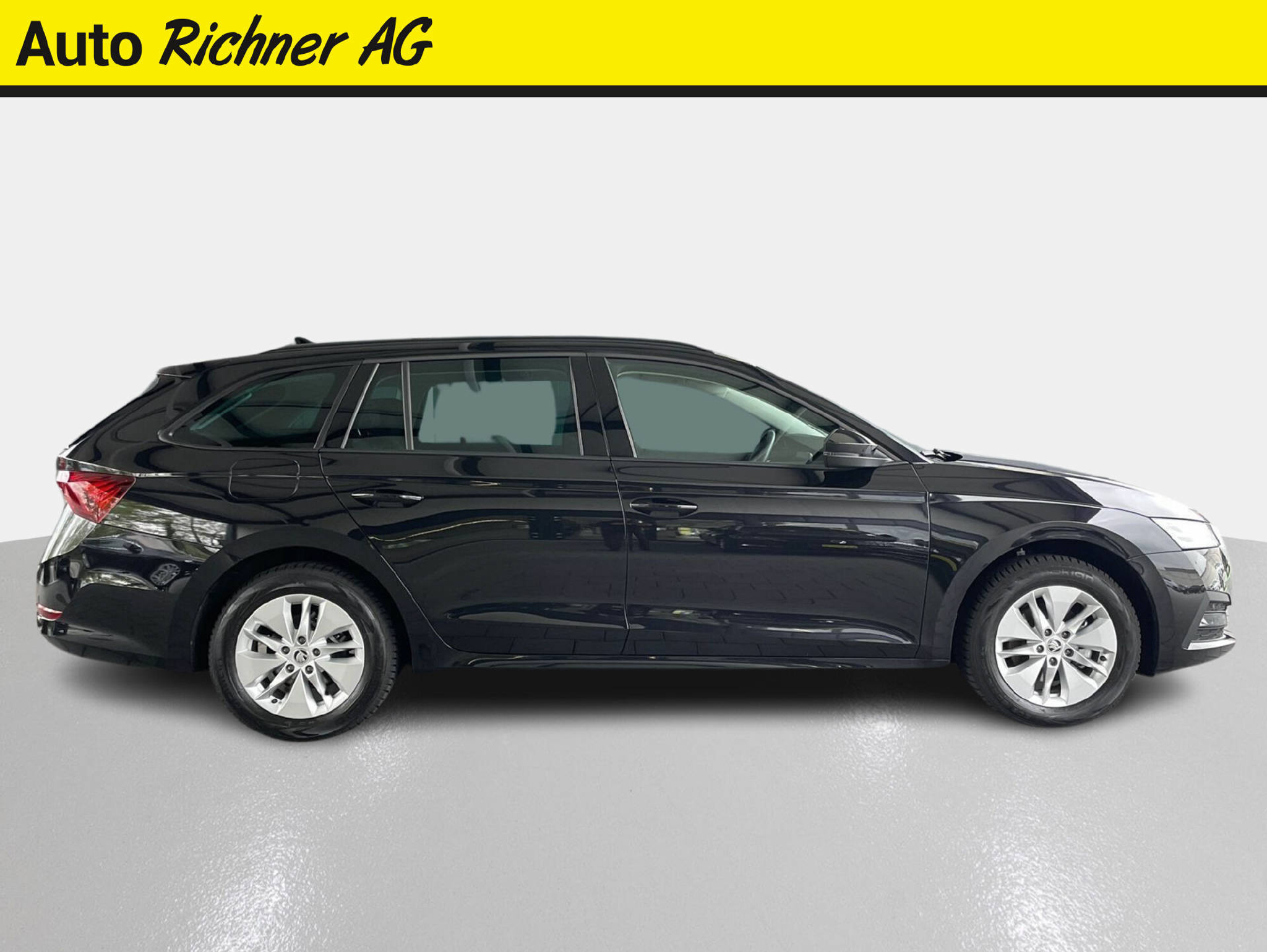 listing desktop thumbnail image 2