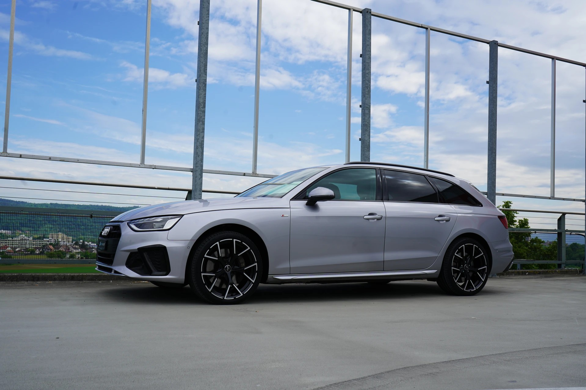 listing desktop thumbnail image 10