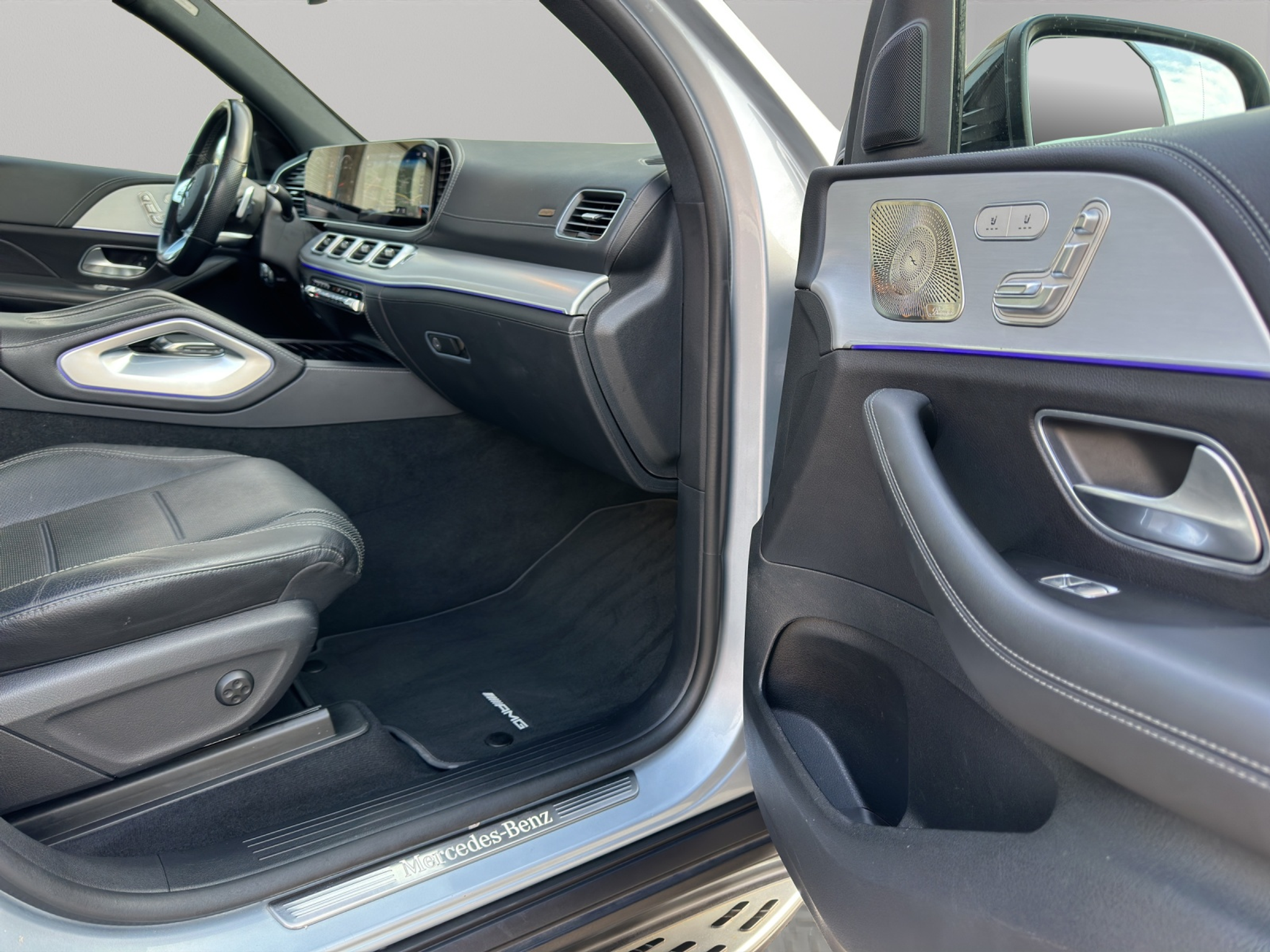 listing desktop thumbnail image 13